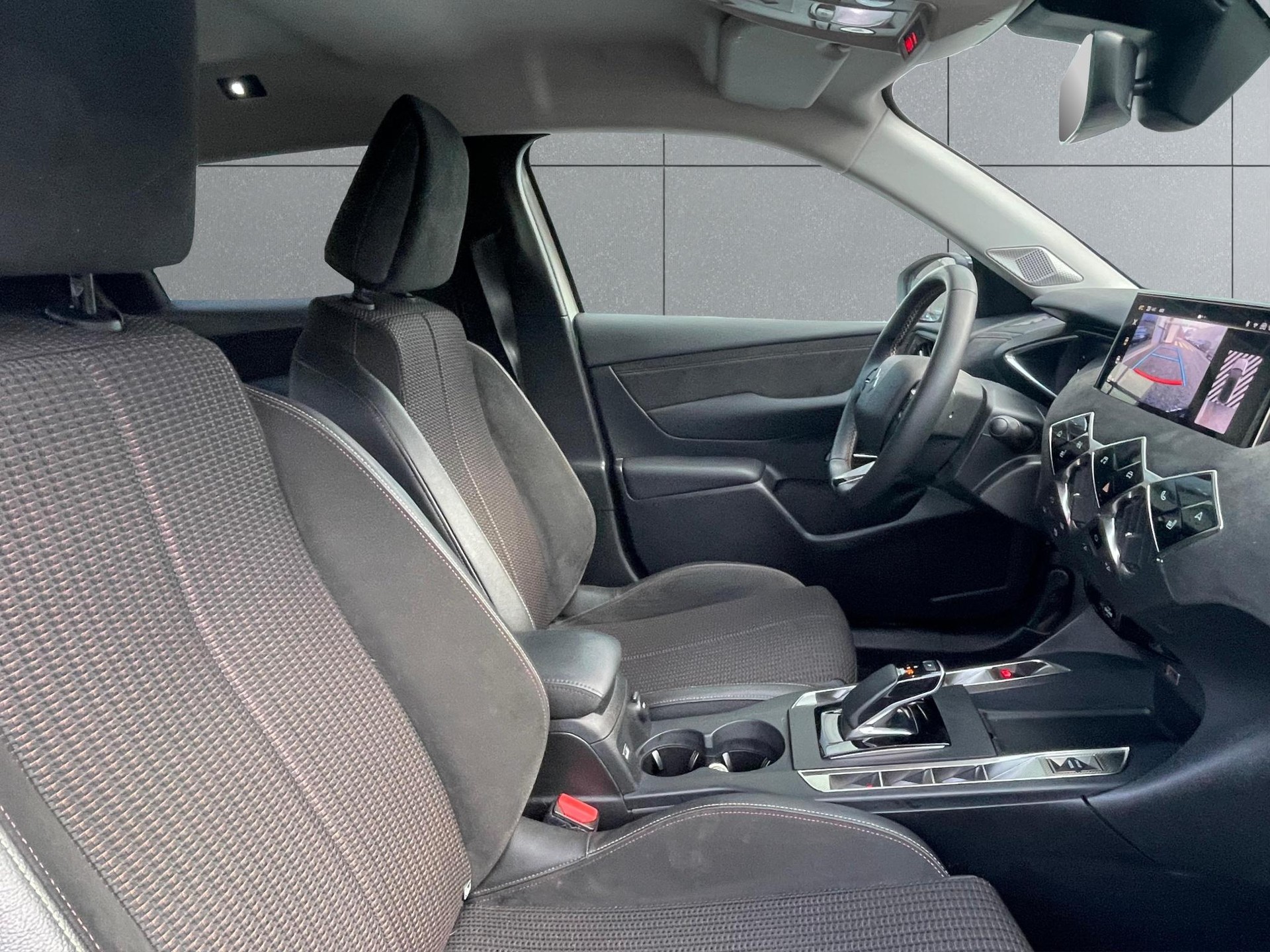 DS AUTOMOBILES 3 E-Tense Ligne Noire-image-9