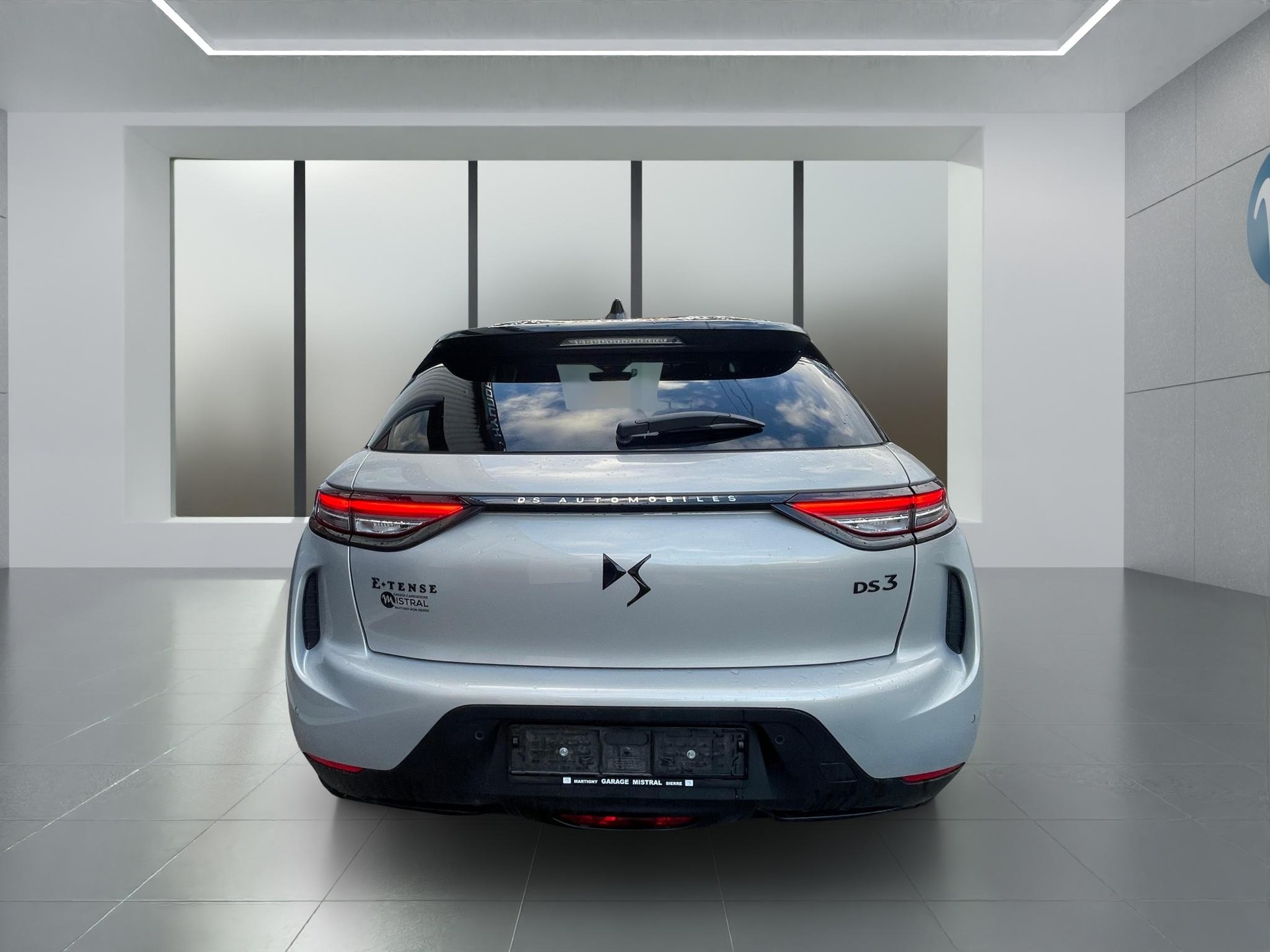 DS AUTOMOBILES 3 E-Tense Ligne Noire-image-1