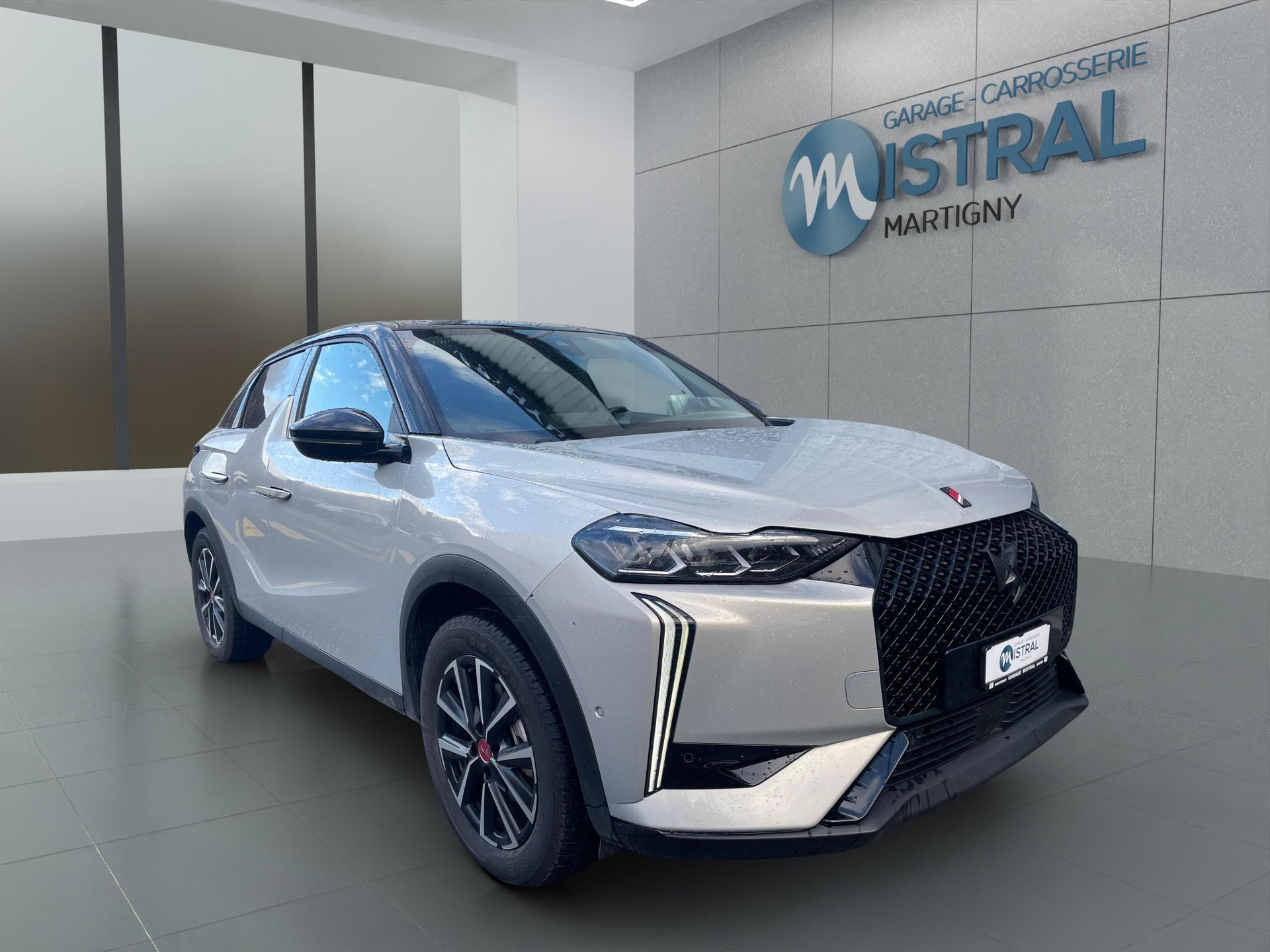 DS AUTOMOBILES 3 E-Tense Ligne Noire-image-4