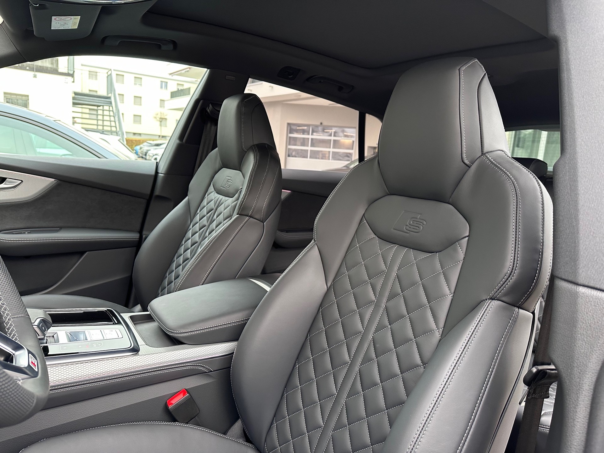 AUDI Q8 SUV 50 TDI quattro tiptronic-image-9