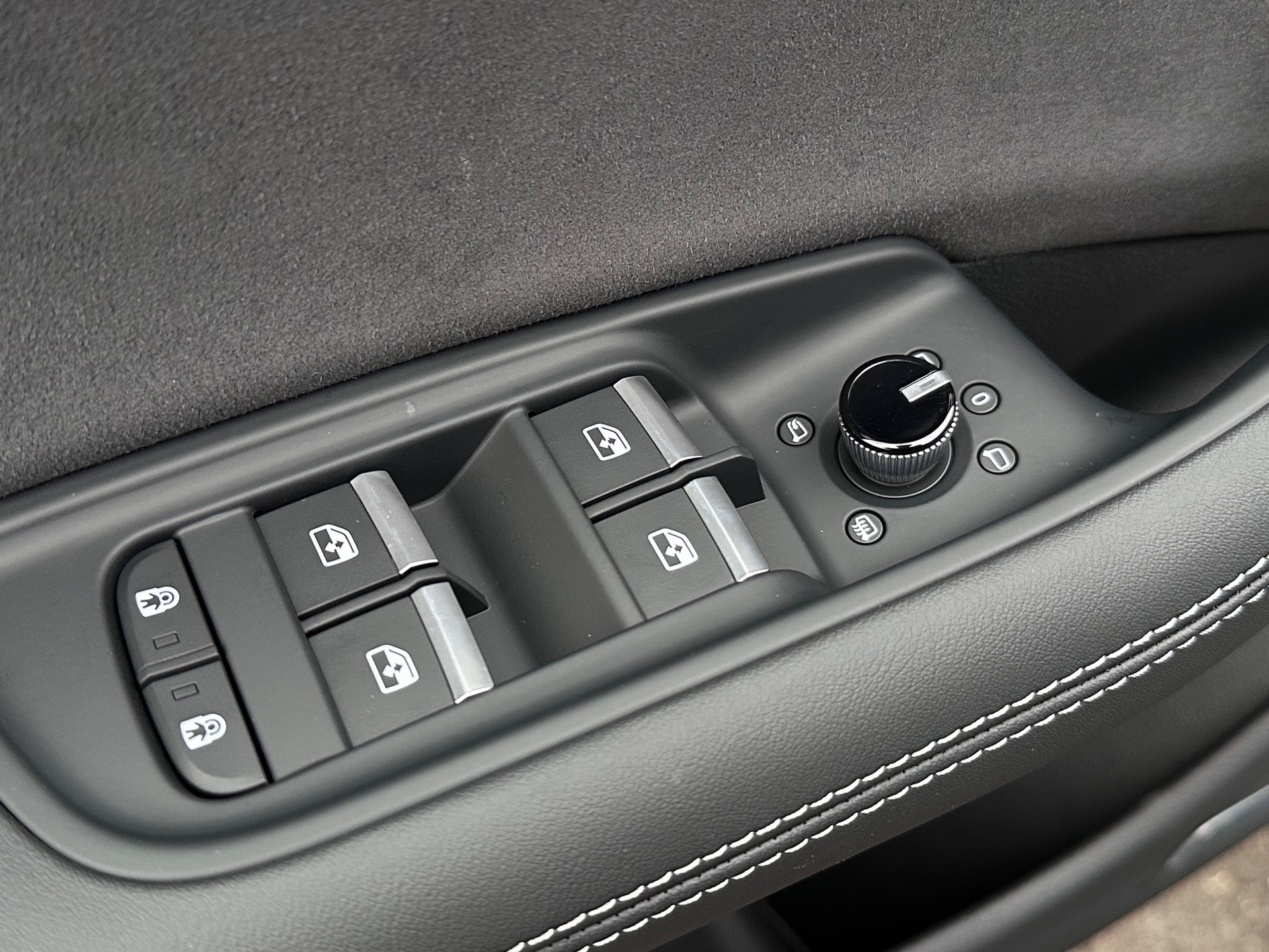 AUDI Q8 SUV 50 TDI quattro tiptronic-image-12