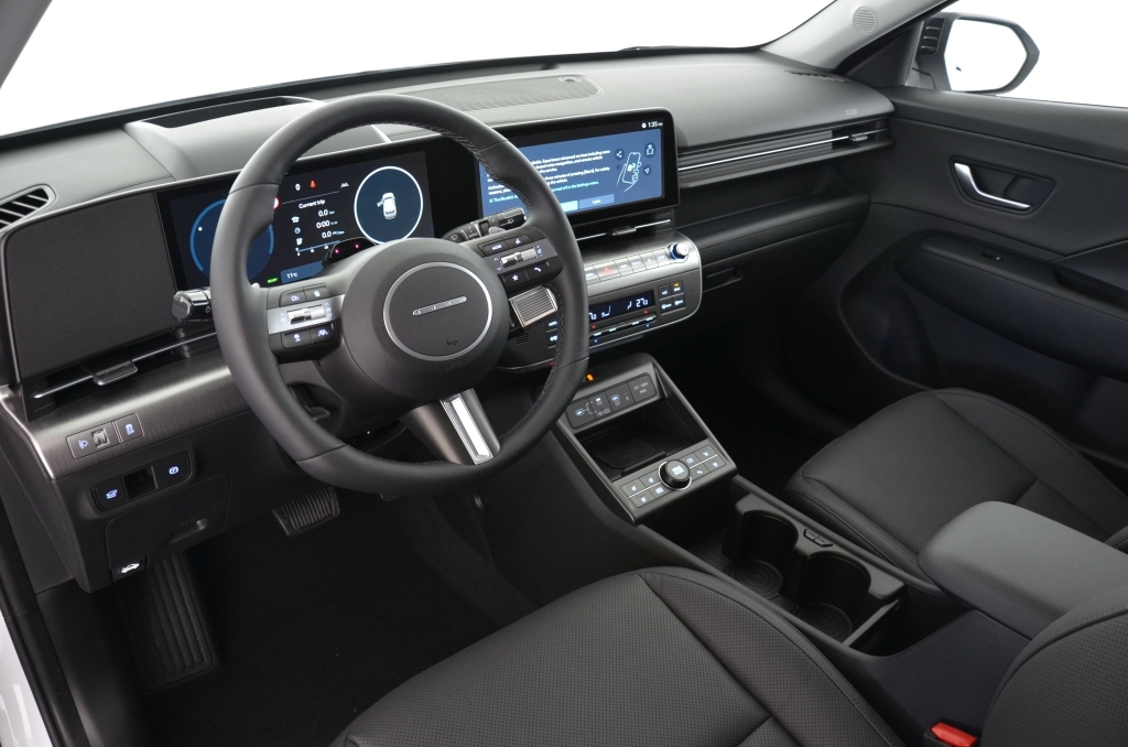 HYUNDAI Kona EV 65.4 kWh Prestige Plus-image-10