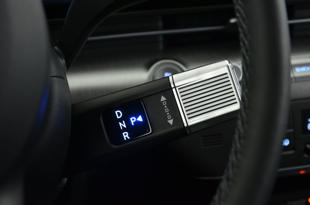 HYUNDAI Kona EV 65.4 kWh Prestige Plus-image-23