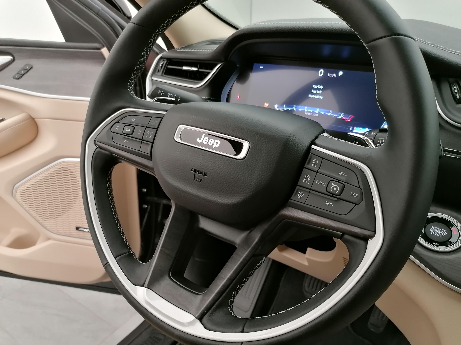 JEEP Grand Cherokee Limited L 3.6 AWD-image-9