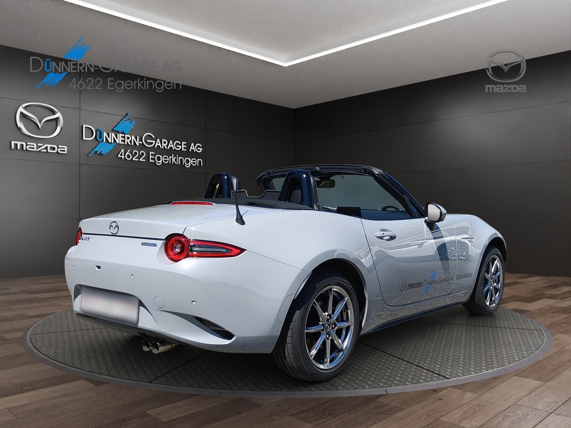 MAZDA MX-5 Skyactiv-G 132 Exclusive-line-image-4