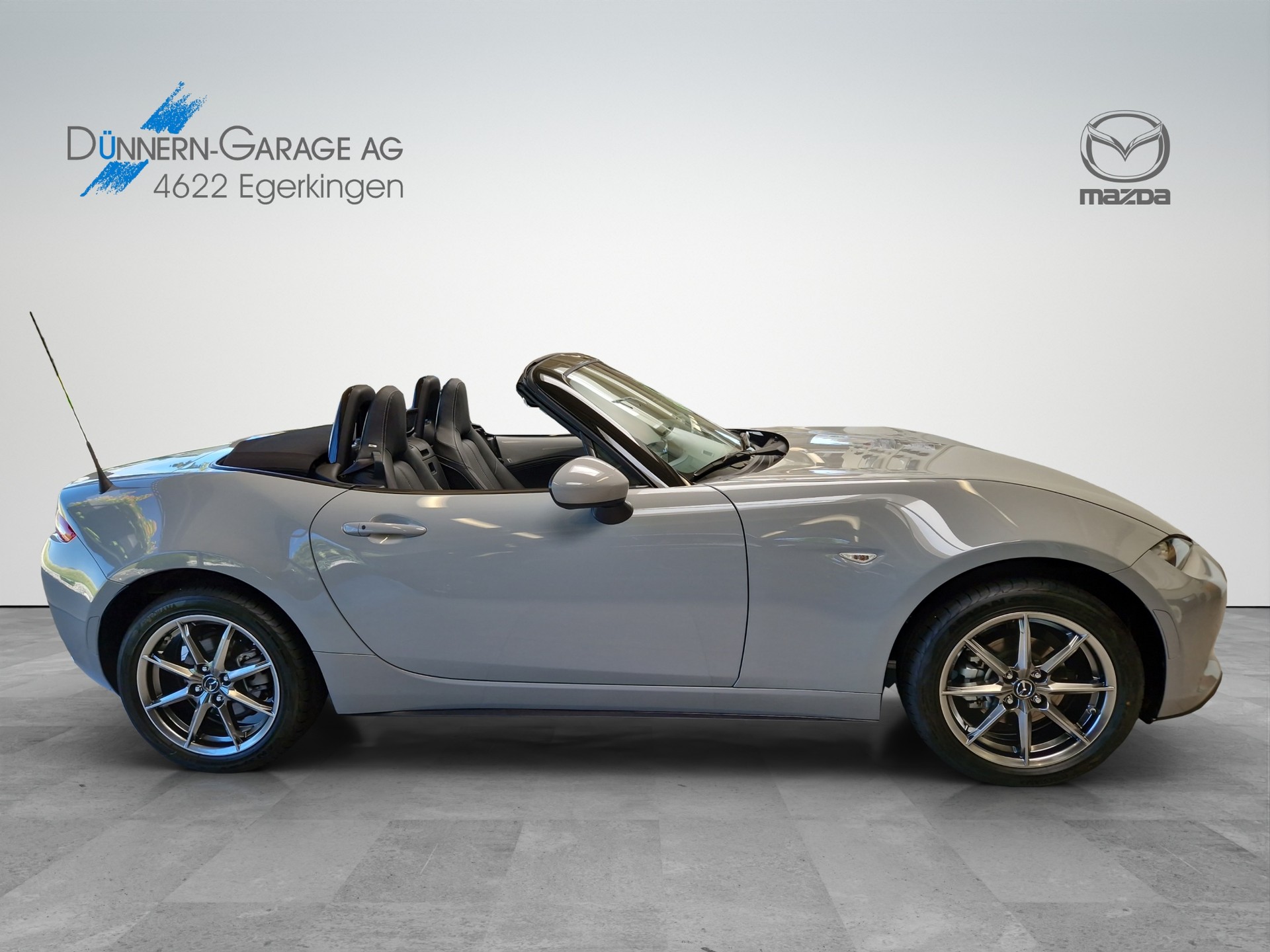 MAZDA MX-5 Skyactiv-G 132 Exclusive-line-image-3