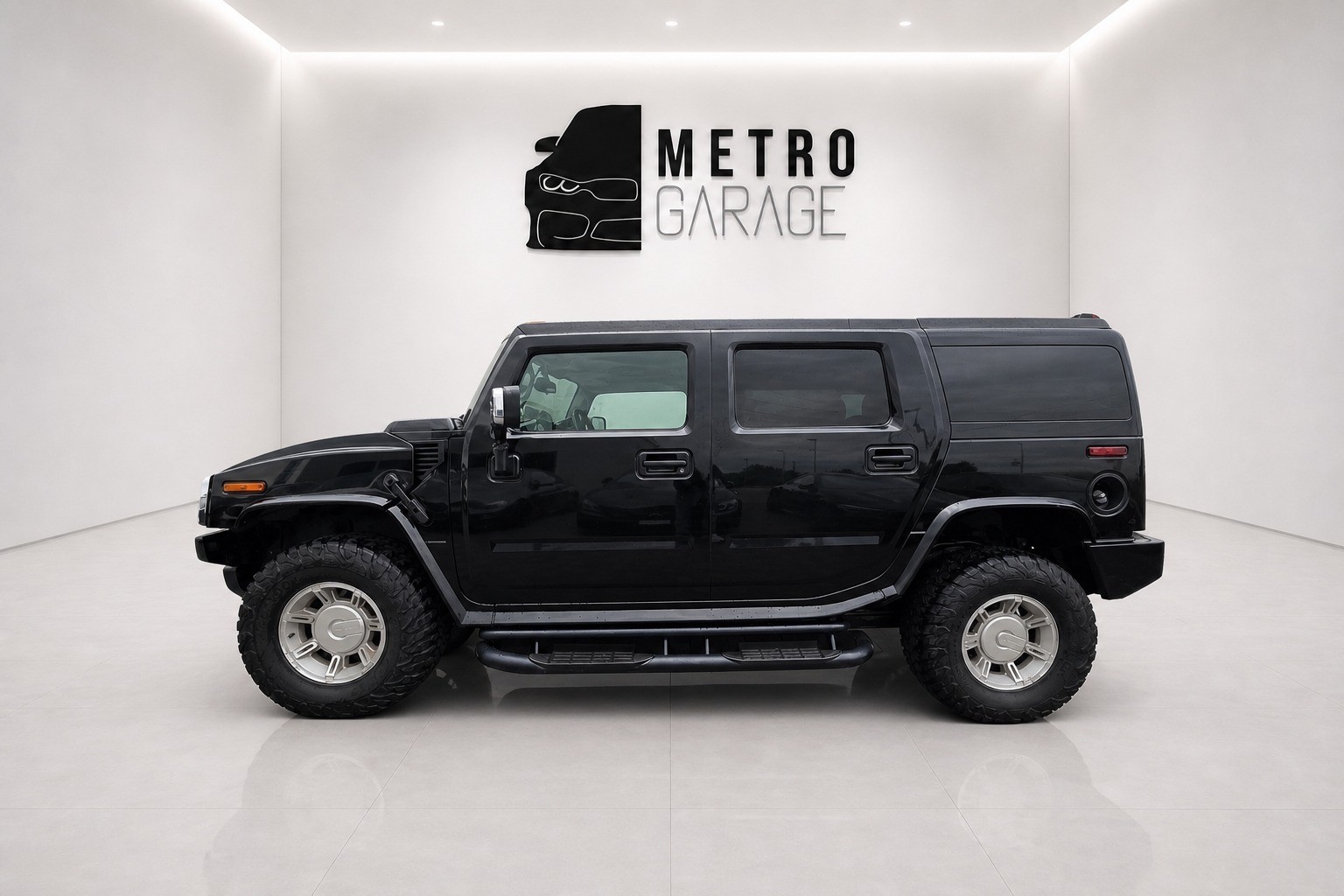 HUMMER H2 6.0 Luxury-showroom-element-1