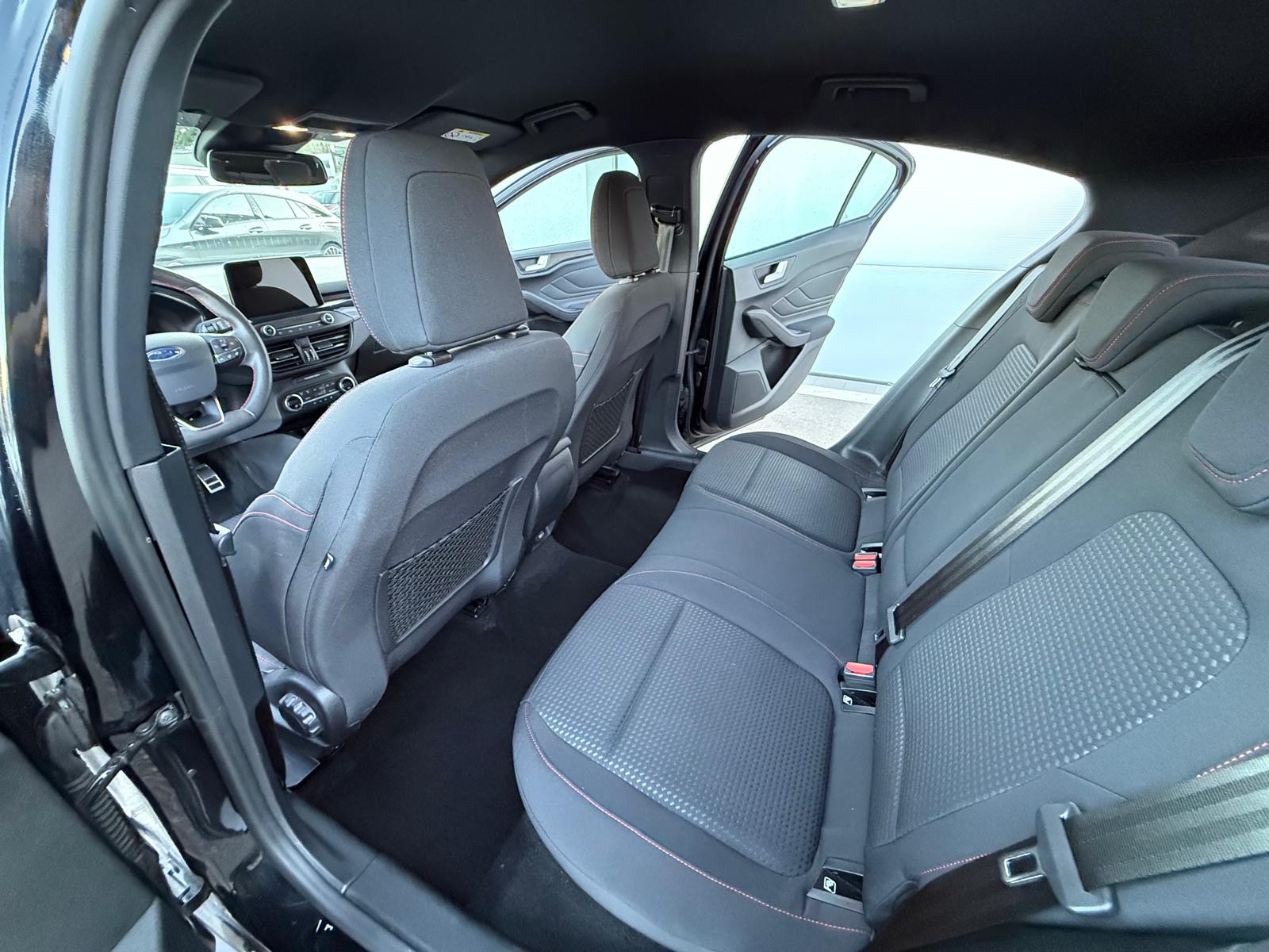 FORD Focus 1.0 SCTi ST Line-image-9