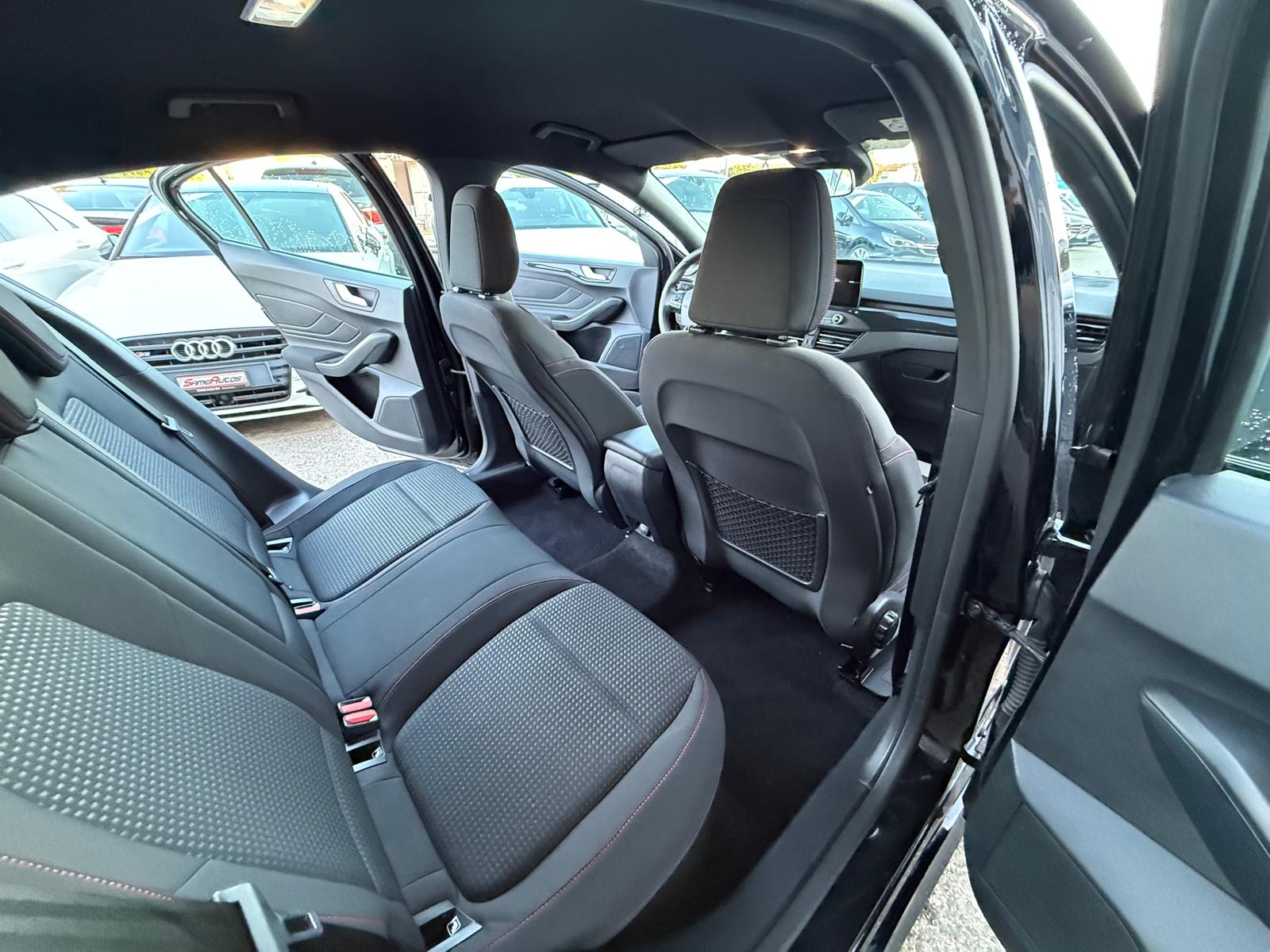 FORD Focus 1.0 SCTi ST Line-image-10
