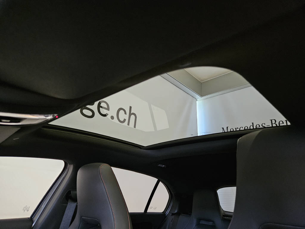 MERCEDES-BENZ A 220 4Matic AMG Line-image-8
