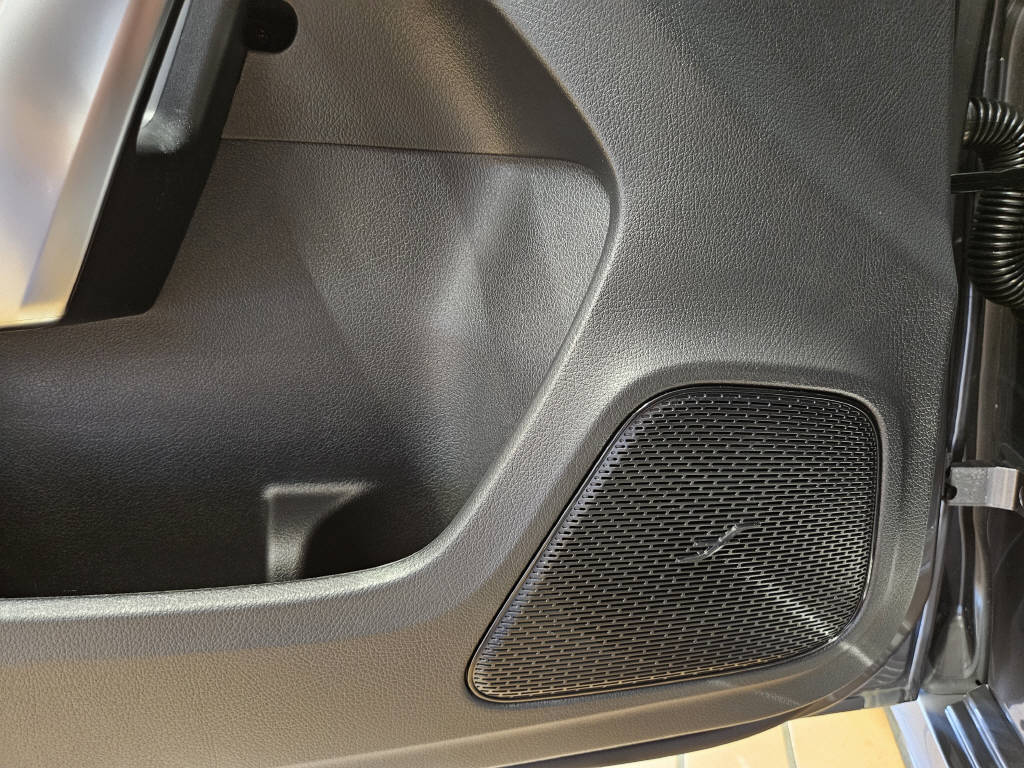 MERCEDES-BENZ A 220 4Matic AMG Line-image-10