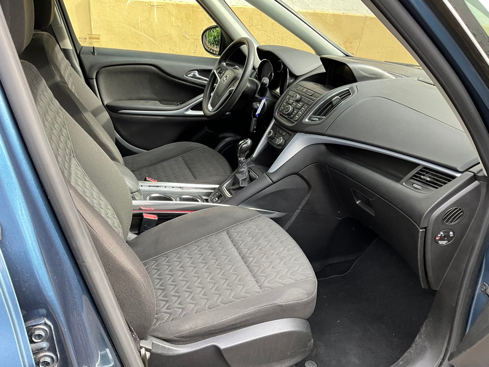 OPEL Zafira Tourer 1.6i 16V Turbo Active Edition-image-7