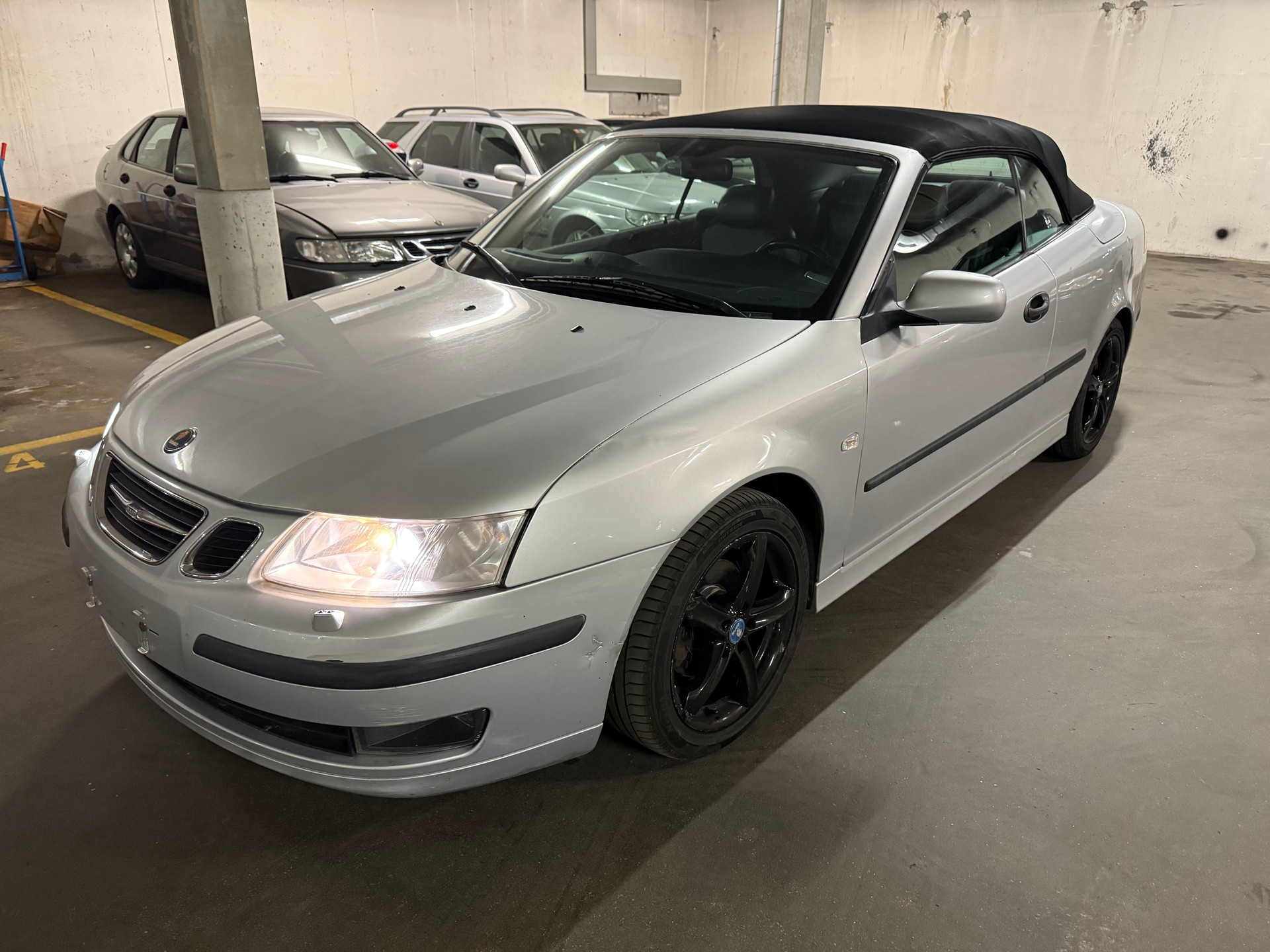 SAAB 9-3 2.0t Vector-image-5