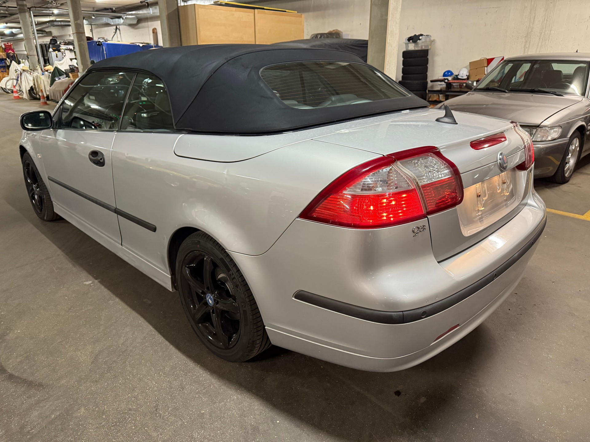 SAAB 9-3 2.0t Vector-image-1