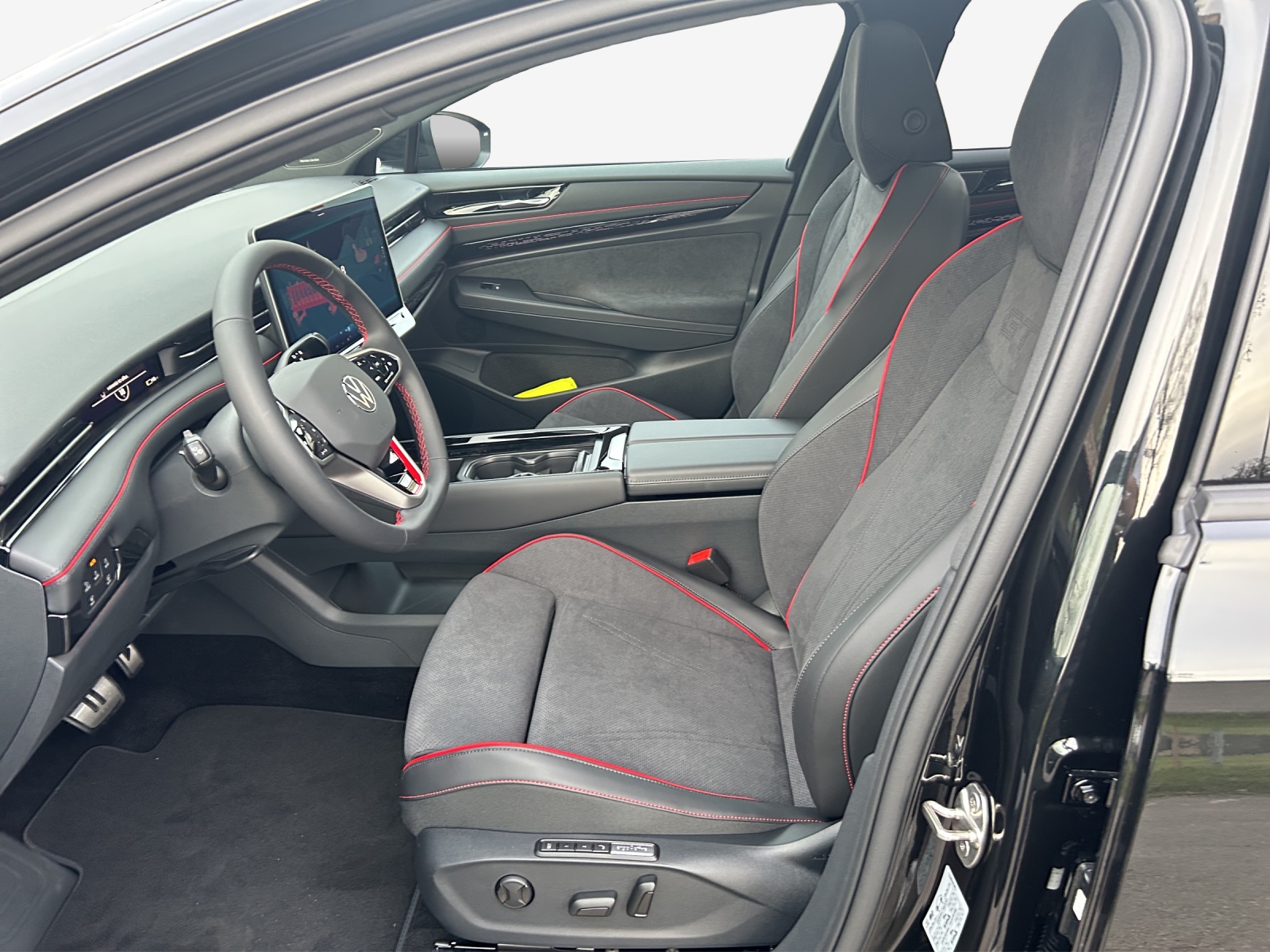 VW ID.7 Tourer GTX 86 kWh GTX 4 Motion-image-7