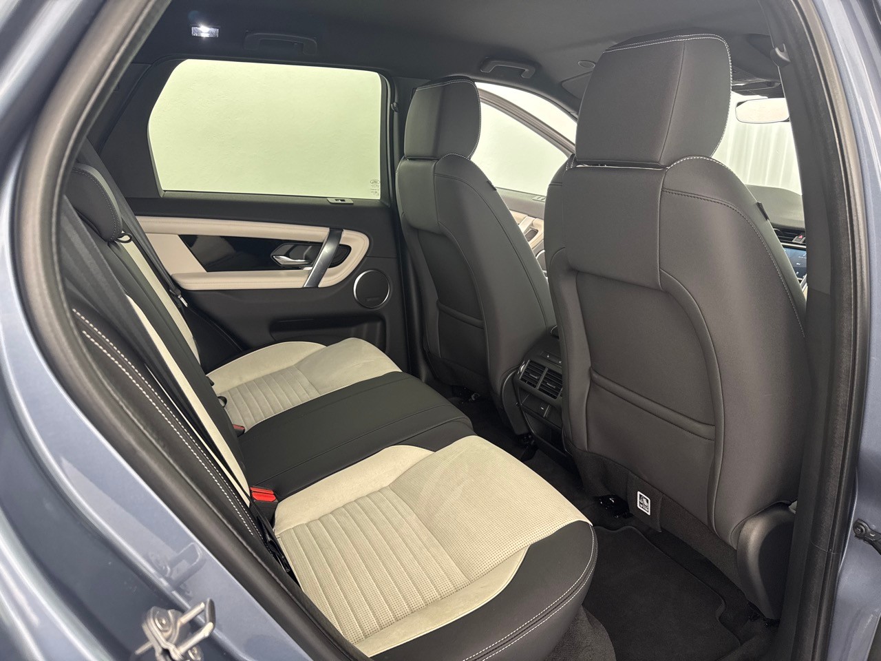 LAND ROVER Disco.Sp.R Dy D200 SE-image-7