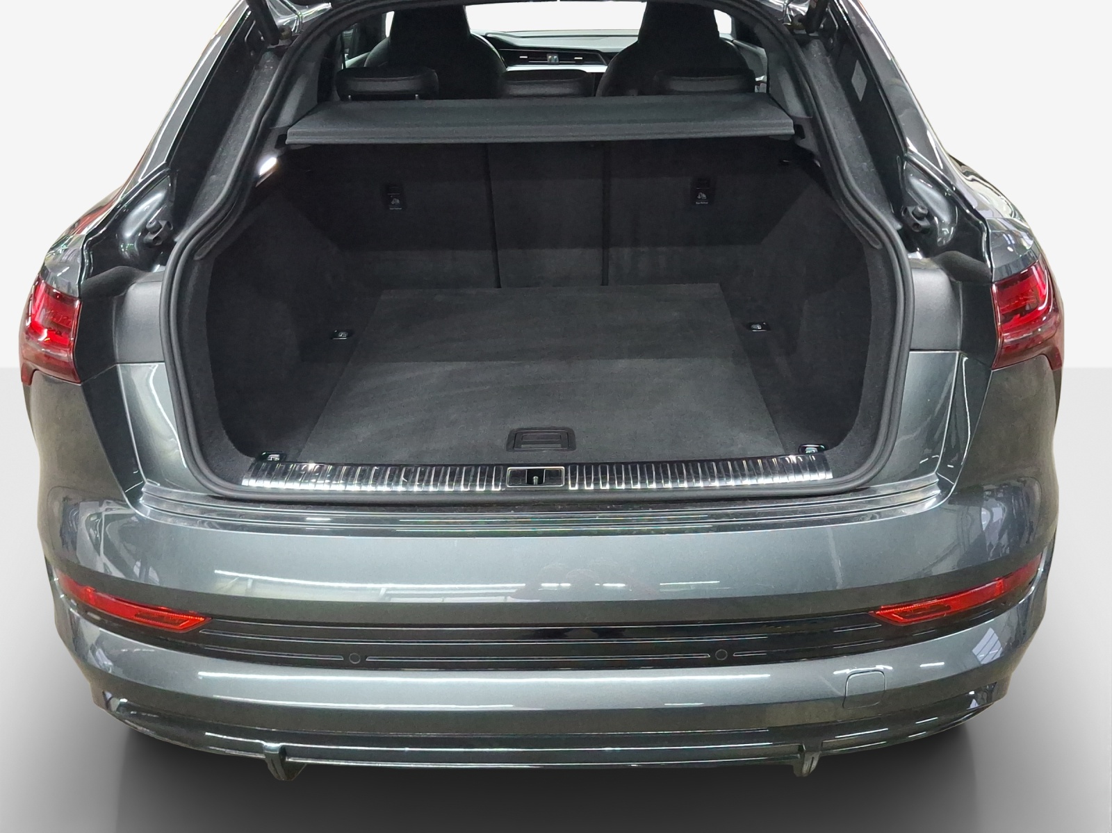AUDI e-tron 55 Sportback S Line Black Edition quattro-image-13