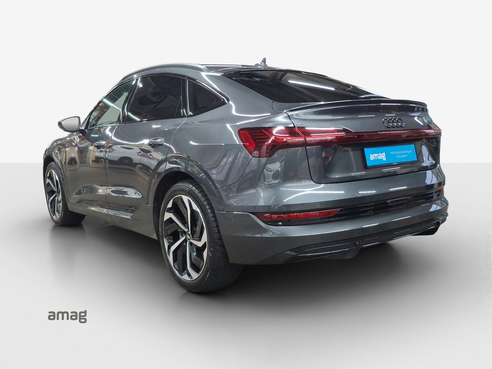 AUDI e-tron 55 Sportback S Line Black Edition quattro-image-3