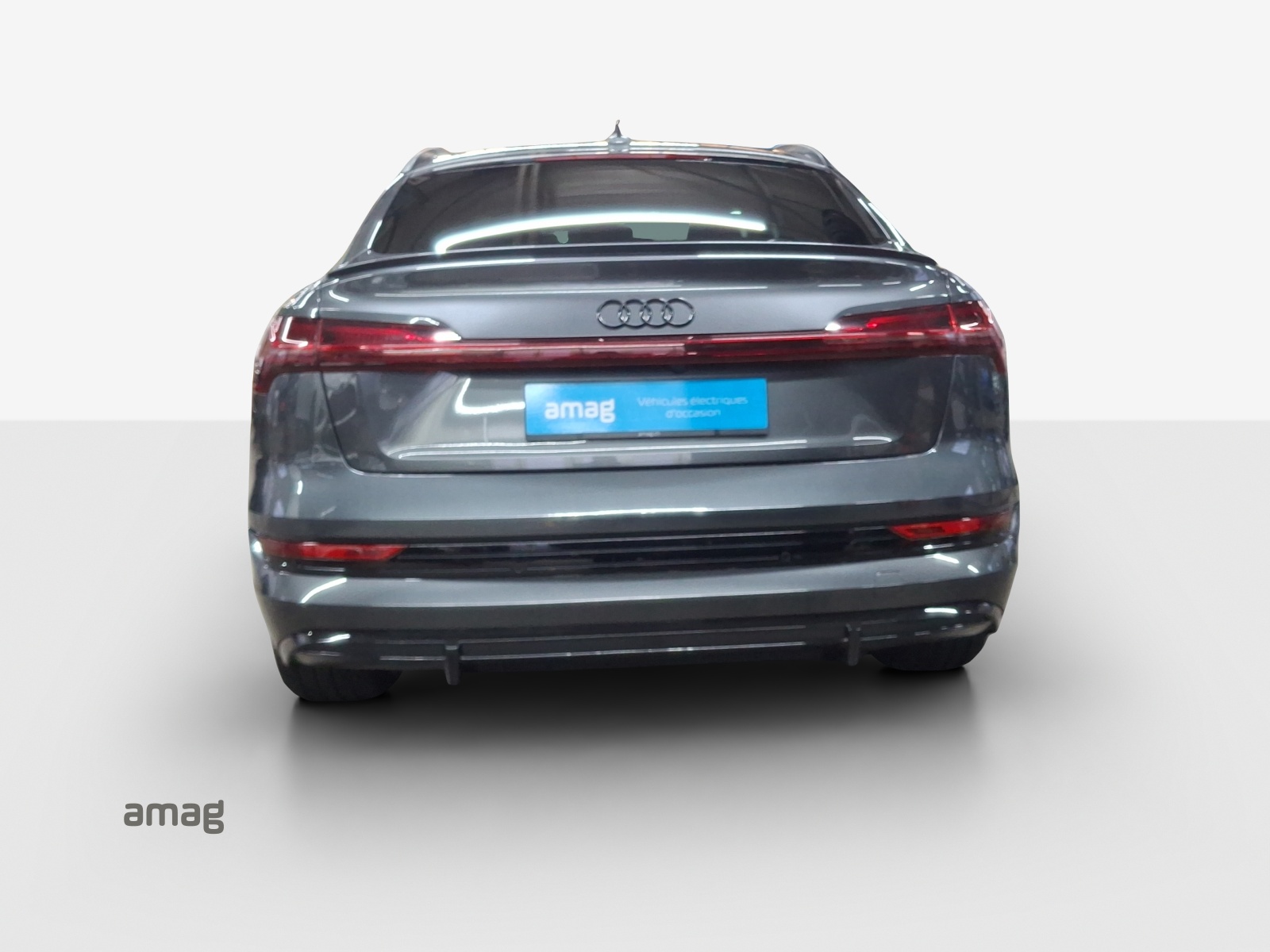 AUDI e-tron 55 Sportback S Line Black Edition quattro-image-4