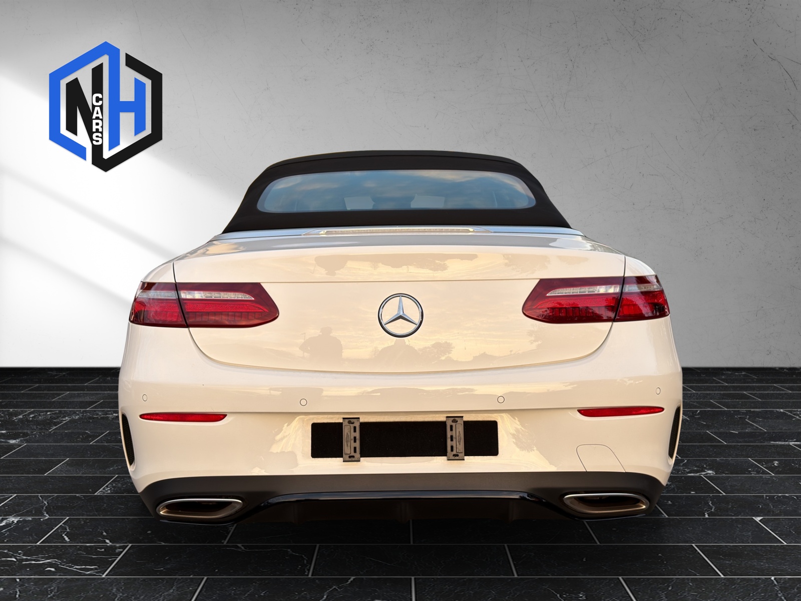MERCEDES-BENZ E 200 Cabriolet AMG Line 9G-Tronic-image-5