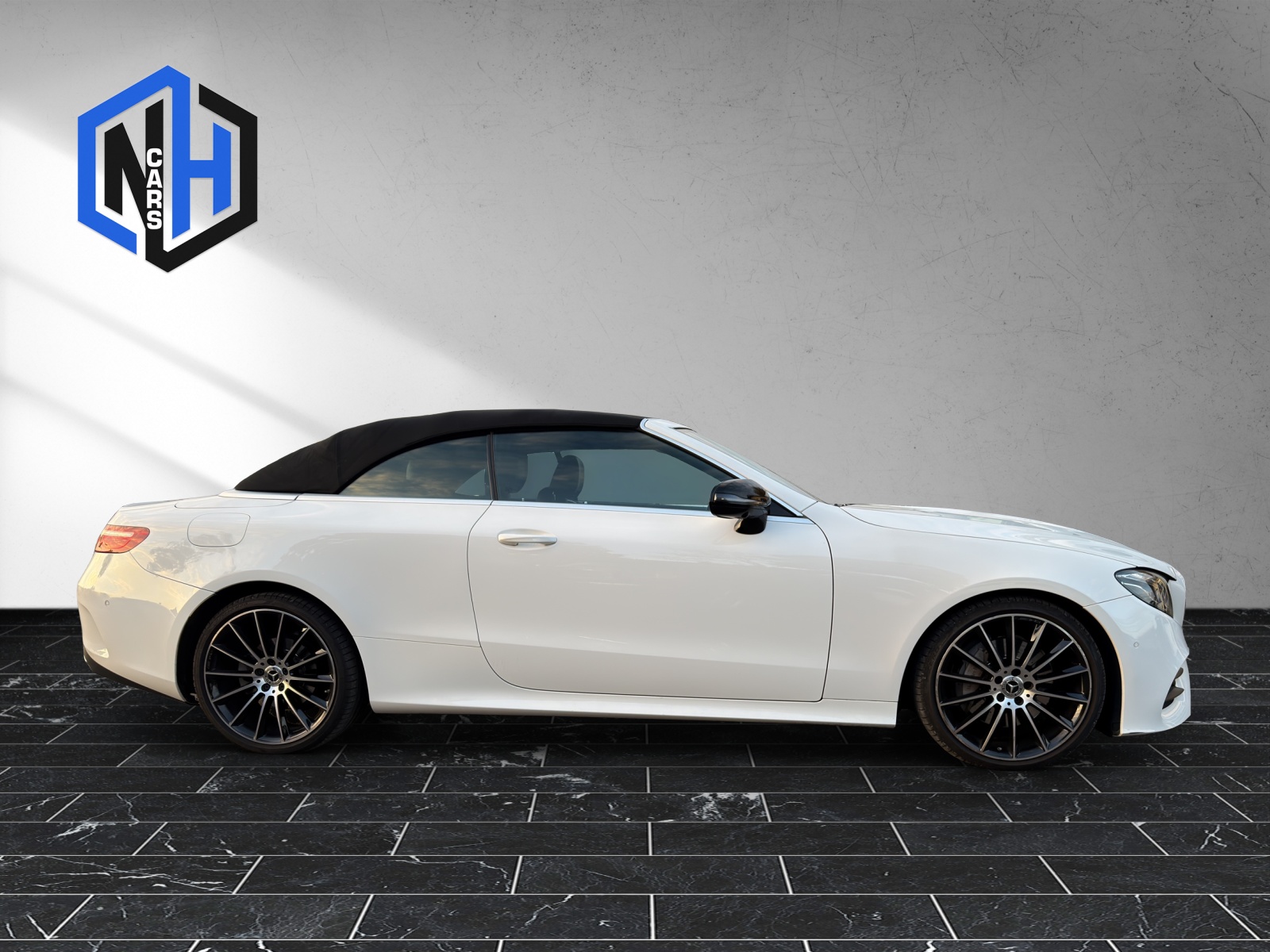 MERCEDES-BENZ E 200 Cabriolet AMG Line 9G-Tronic-image-3