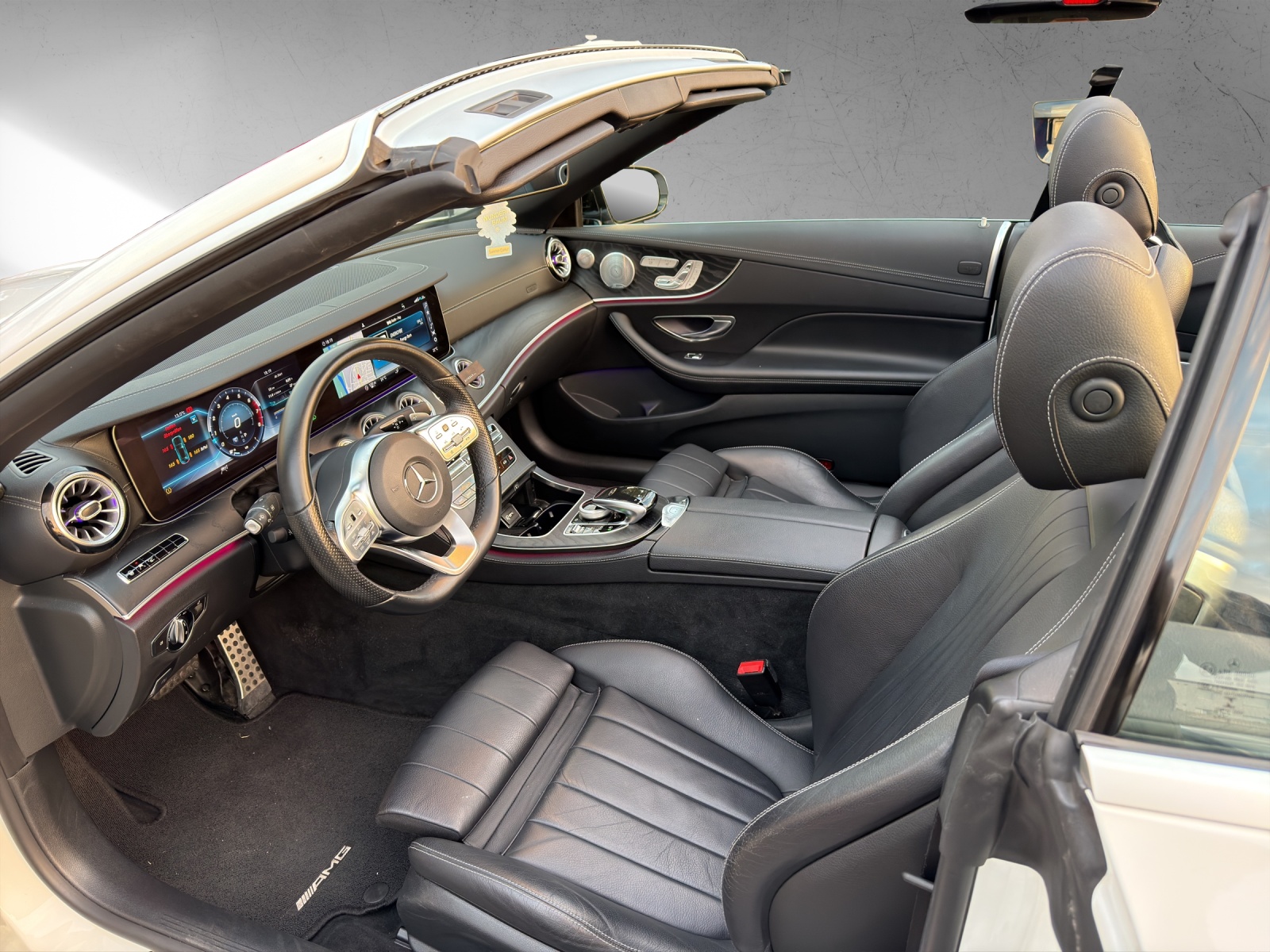 MERCEDES-BENZ E 200 Cabriolet AMG Line 9G-Tronic-image-8
