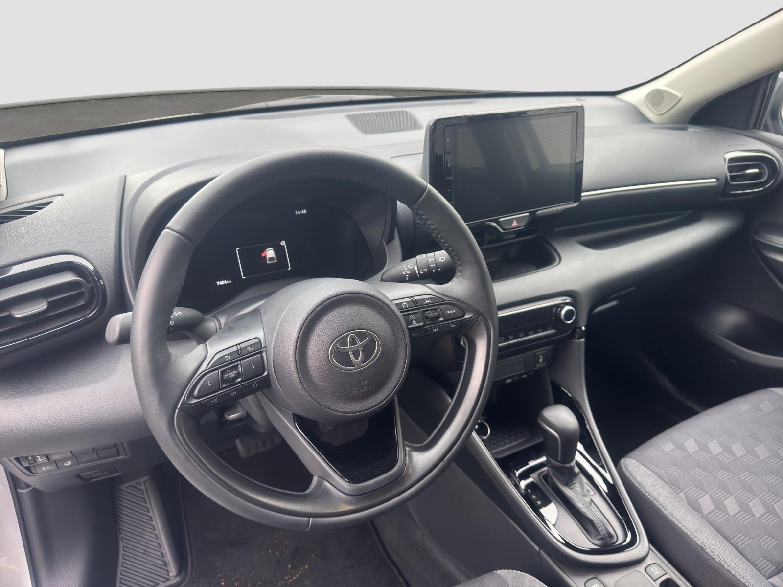 TOYOTA Yaris 1.5 VVT-i HSD Trend-image-11