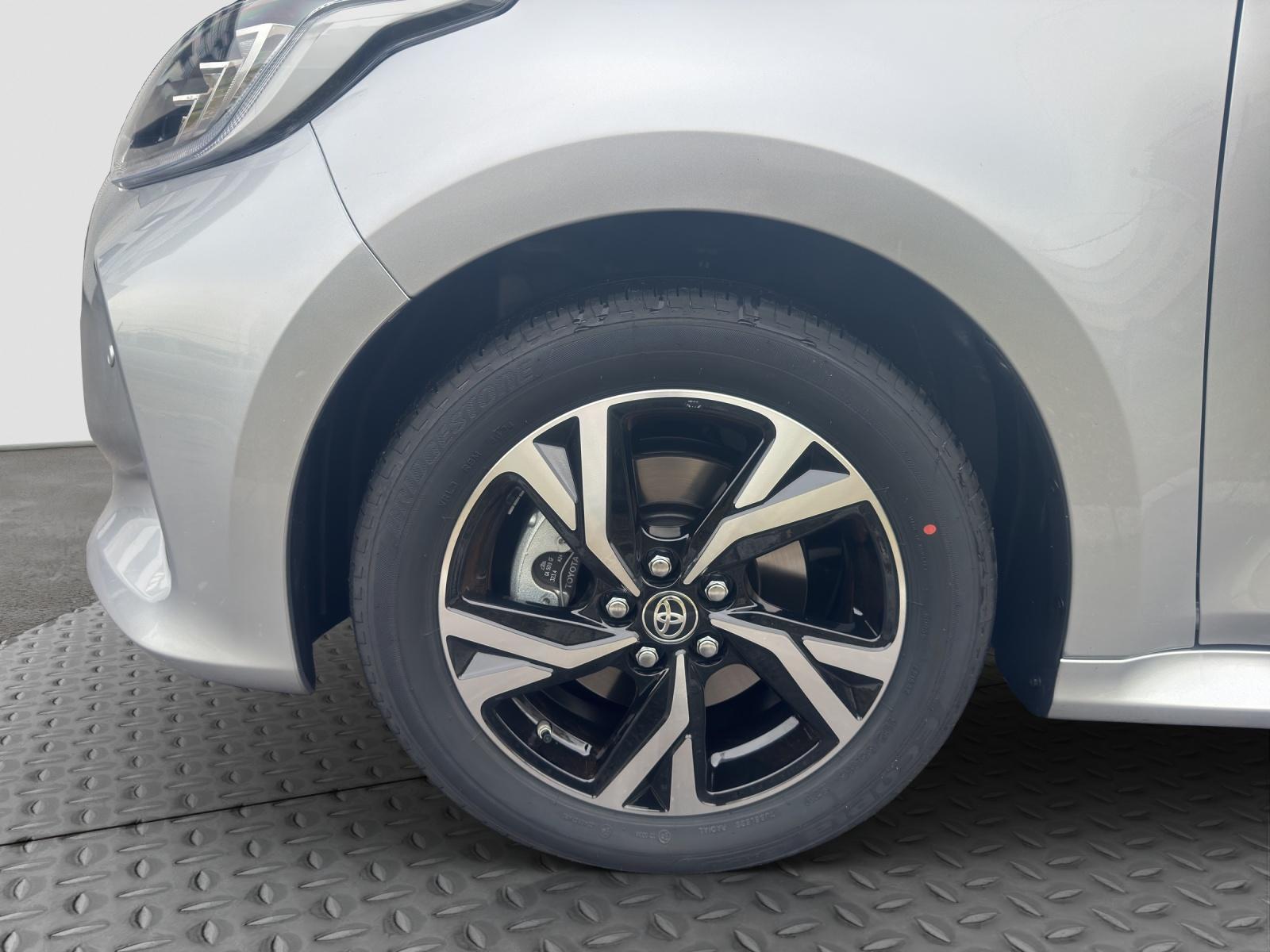 TOYOTA Yaris 1.5 VVT-i HSD Trend-image-8