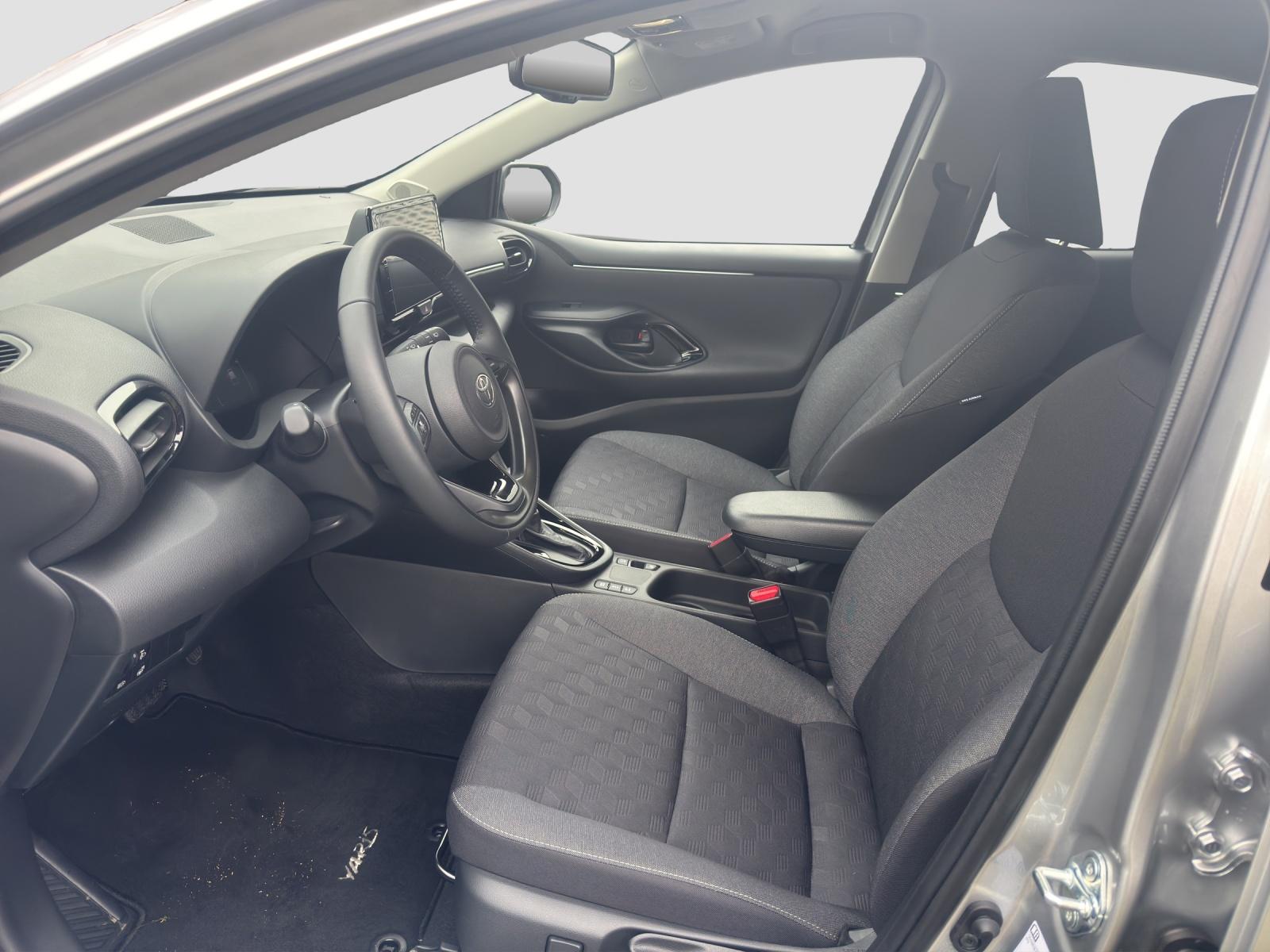 TOYOTA Yaris 1.5 VVT-i HSD Trend-image-10