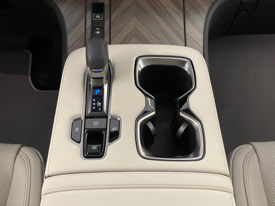 LM 350h VIP E-FOUR Voll-Hybrid