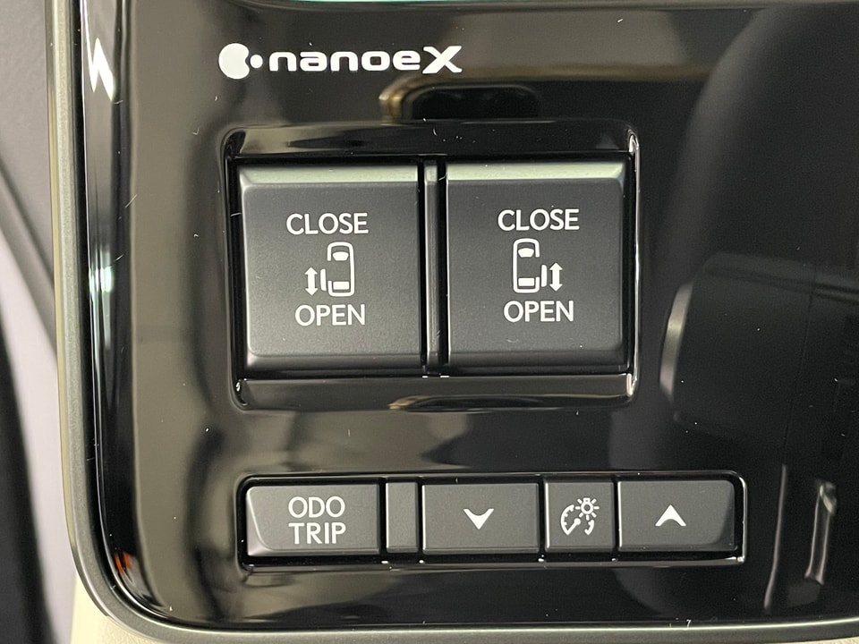 LM 350h VIP AWD Voll-Hybrid