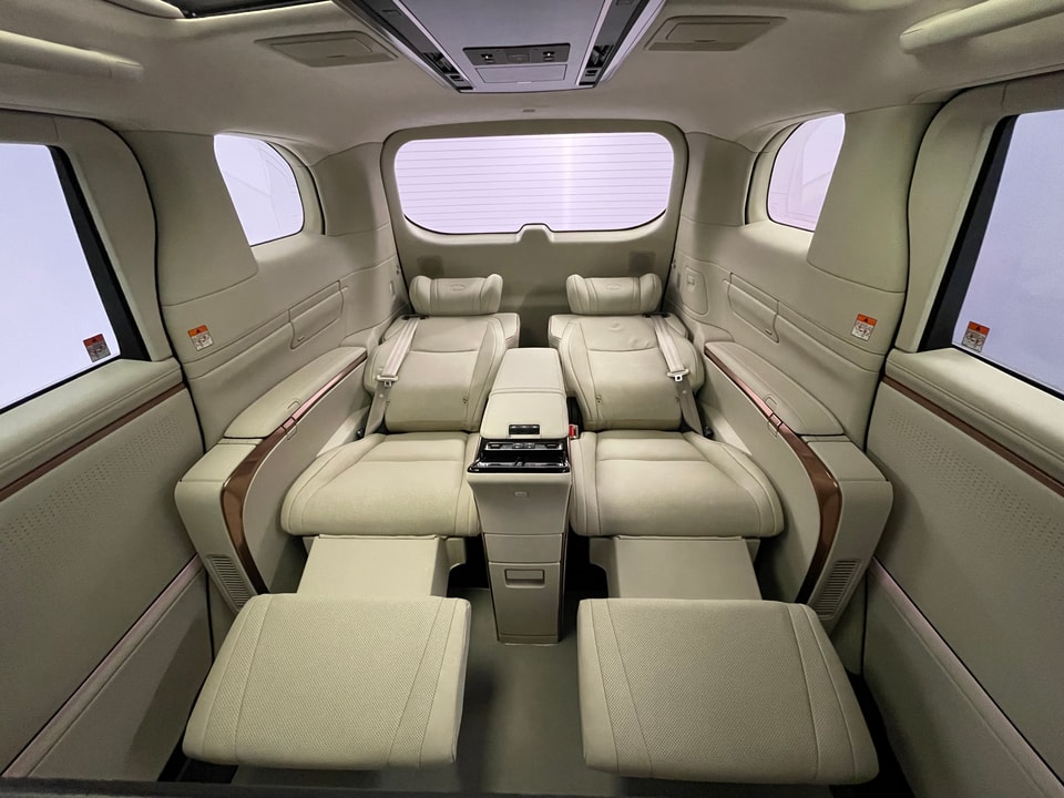 LM 350h VIP E-FOUR Voll-Hybrid