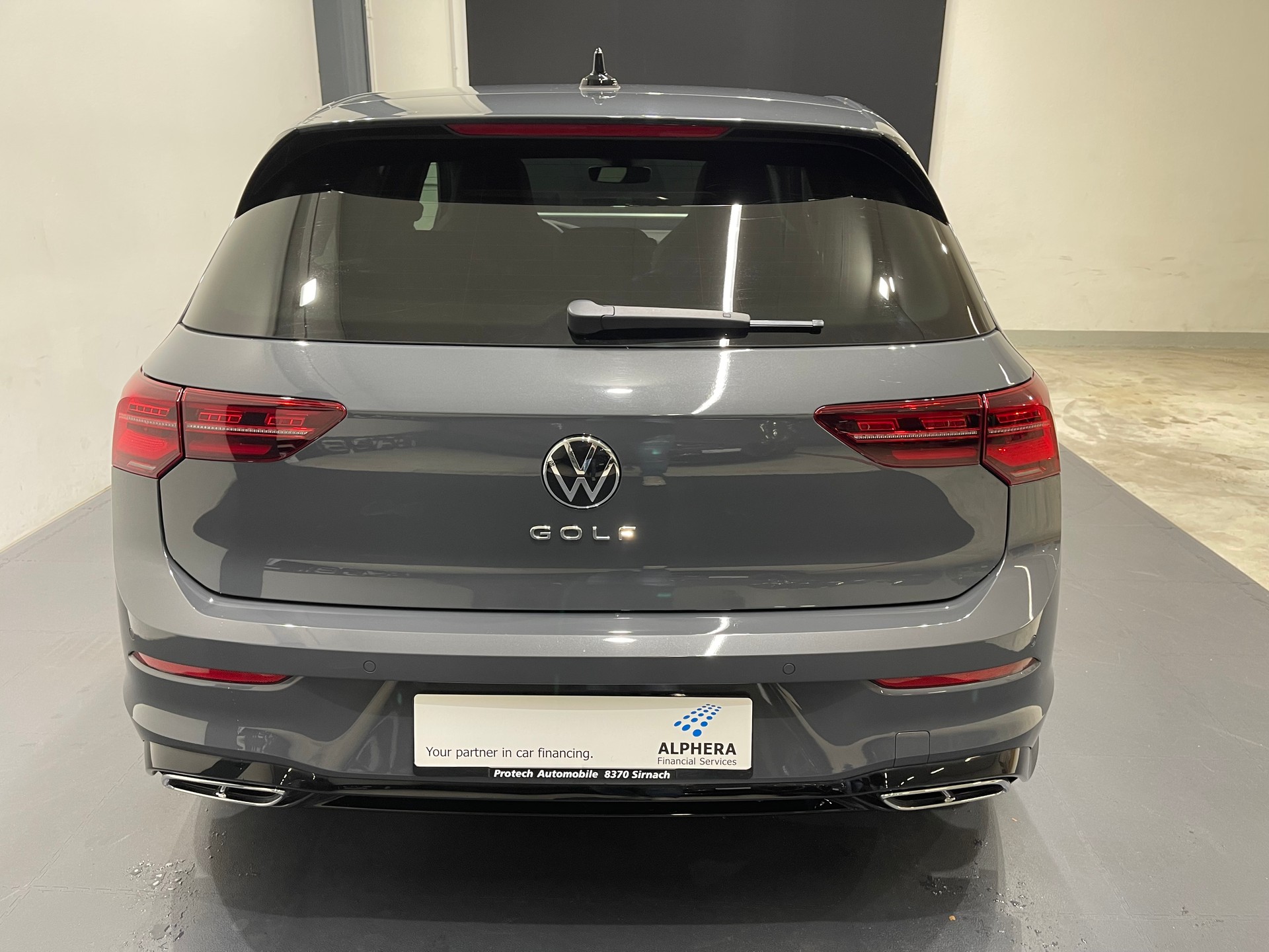VW Golf 2.0 TDI R-Line DSG *IQ-LIGHT*AHK*HEAD UP*H&K*PANO*-image-3