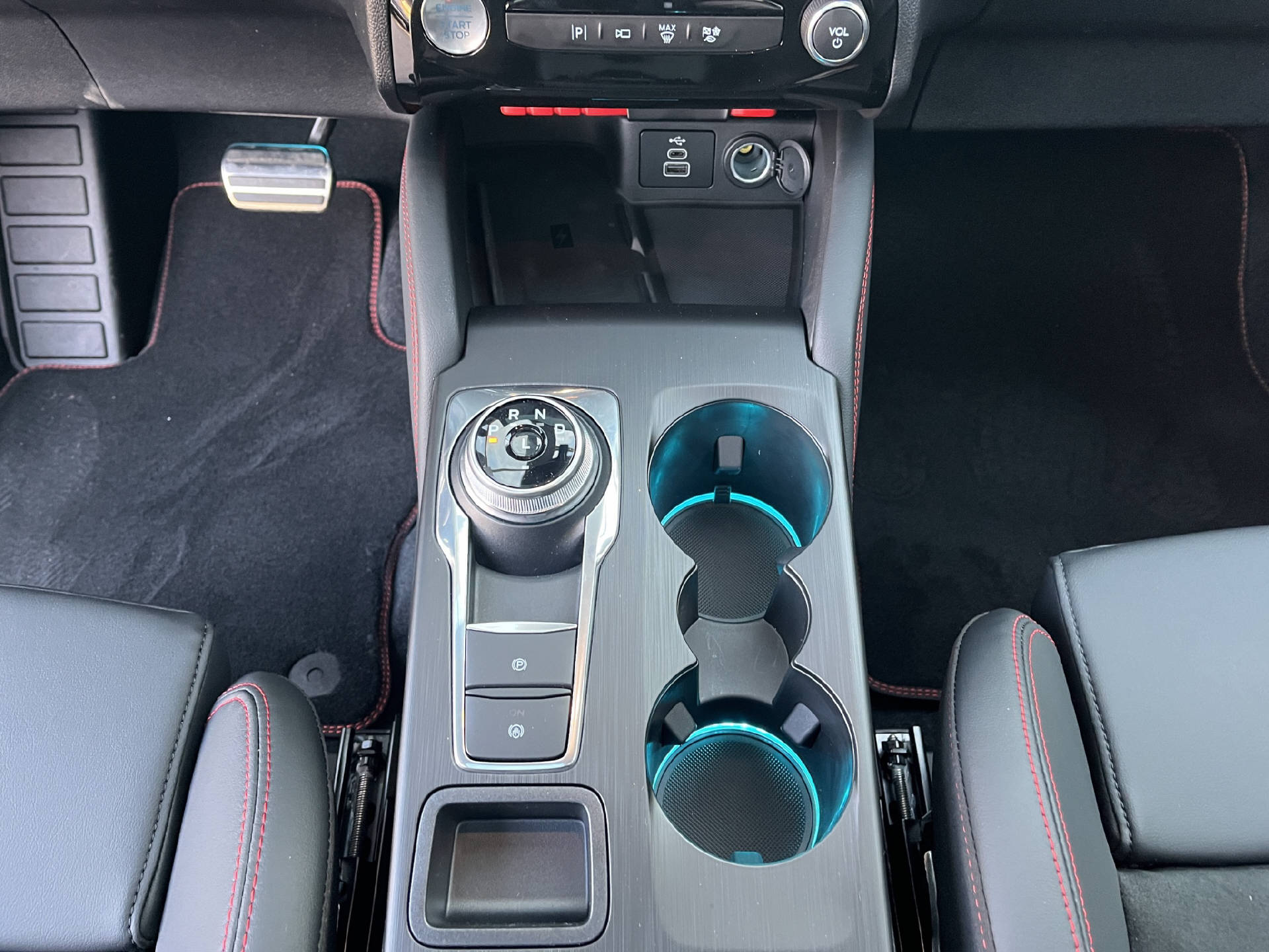FORD Kuga 2.5 Hybrid ST-Line X 4x4-image-16