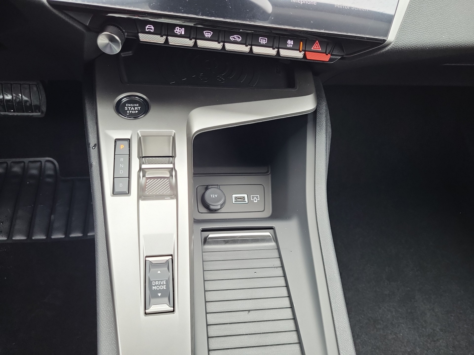 PEUGEOT 308 SW 1.6 PHEV Allure-image-9