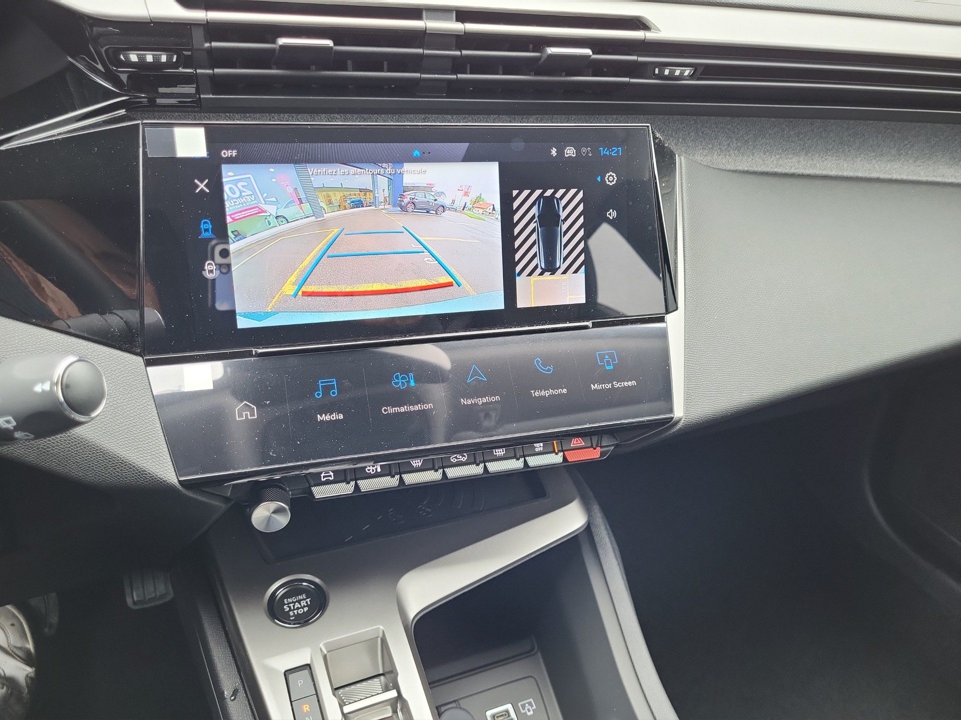 PEUGEOT 308 SW 1.6 PHEV Allure-image-8