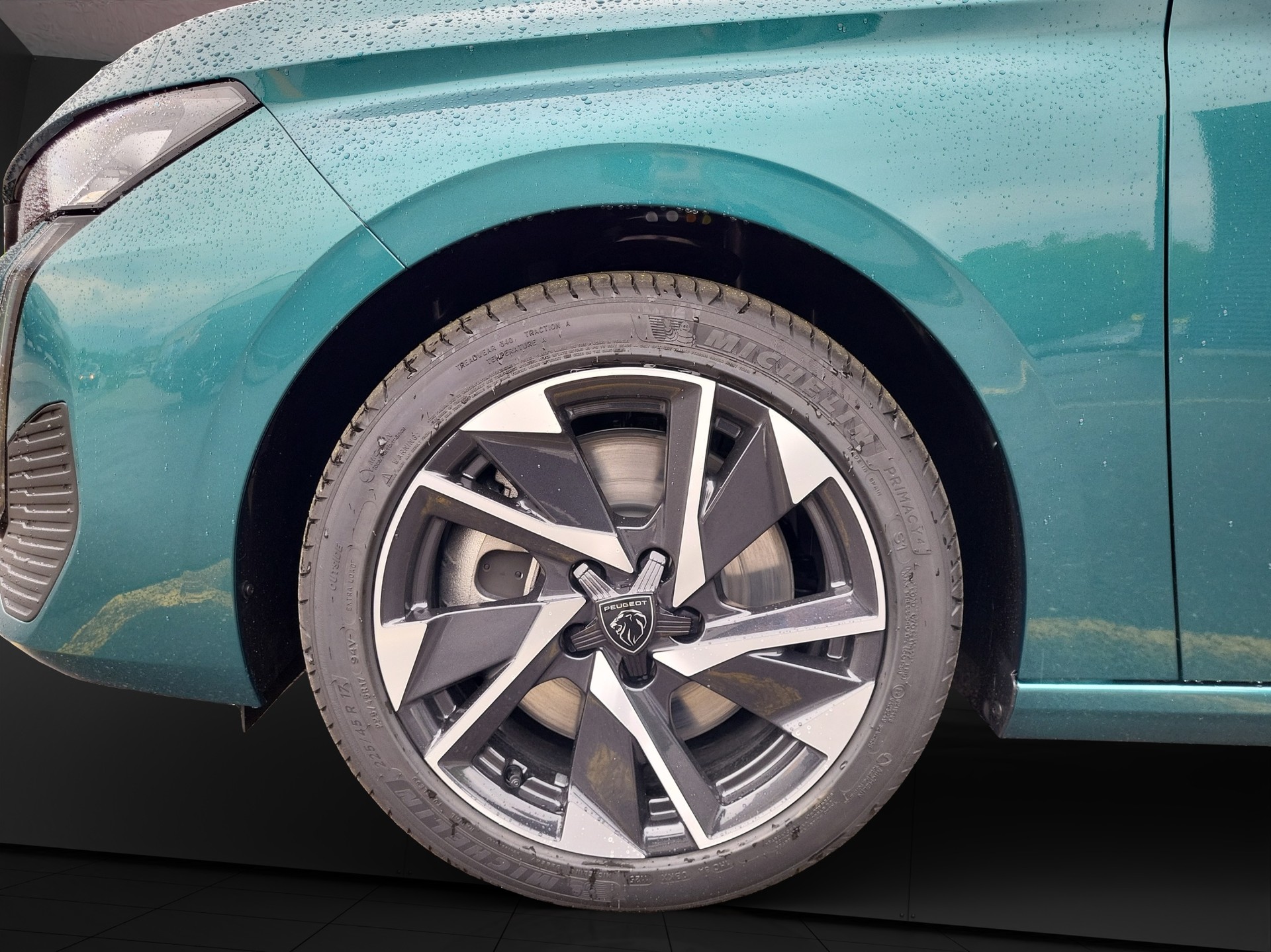 PEUGEOT 308 SW 1.6 PHEV Allure-image-3