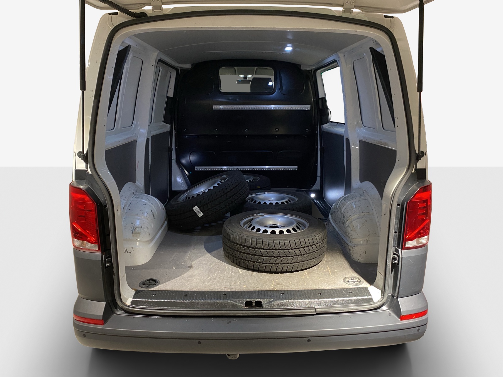 VW T6.1 2.0 TDI 4Motion-image-12