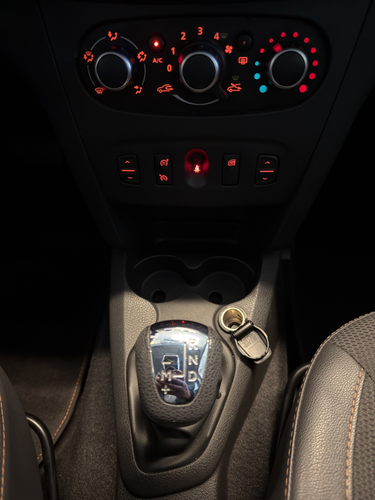 DACIA Logan MCV 0.9 Stepway Unlimited Automatic-image-11