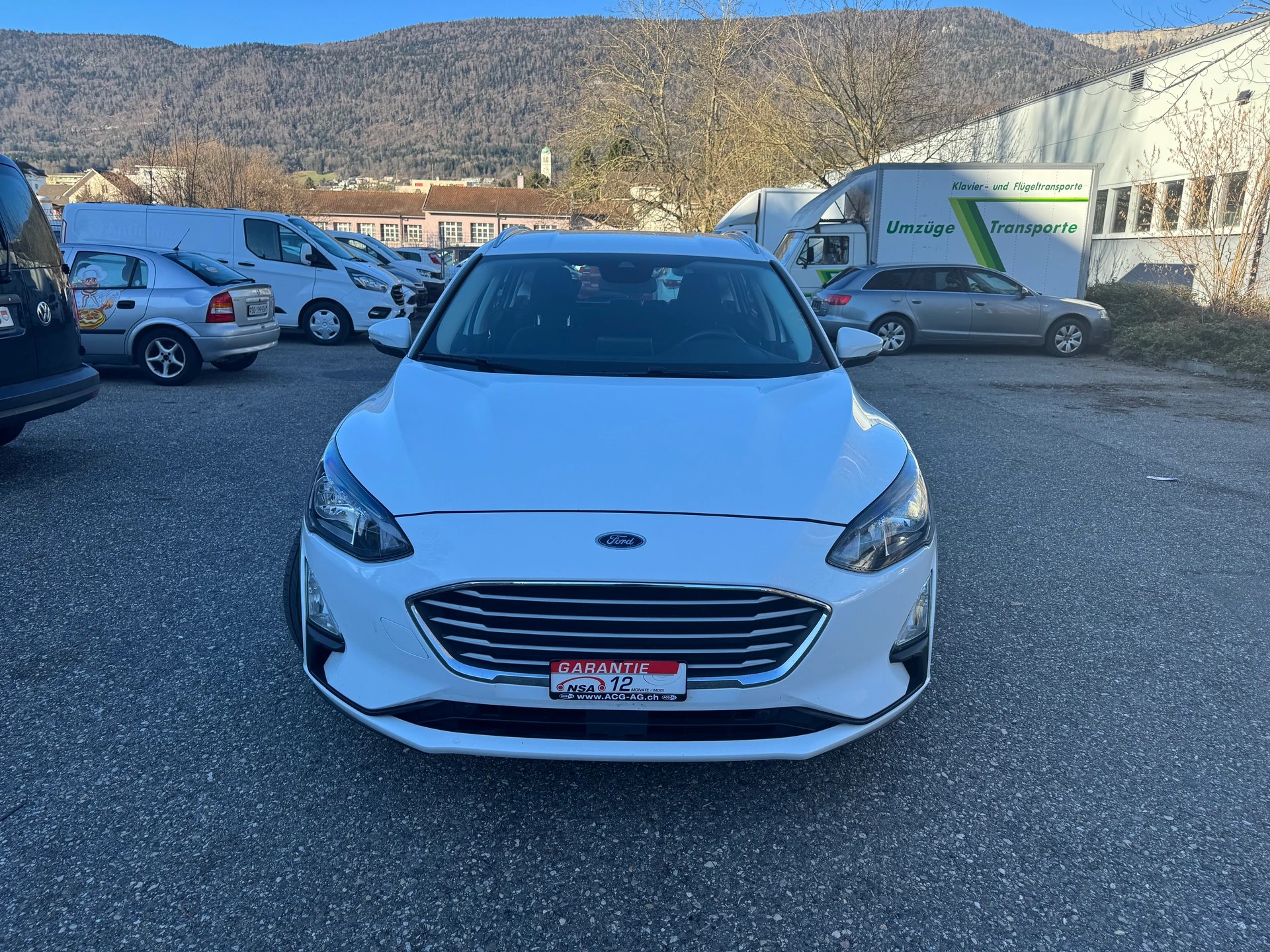 FORD Focus 1.5 TDCi Business Automatic ** Gr. Navi * Klima * PDC V&H * Tempomat * Frisch Ab MFK-image-1