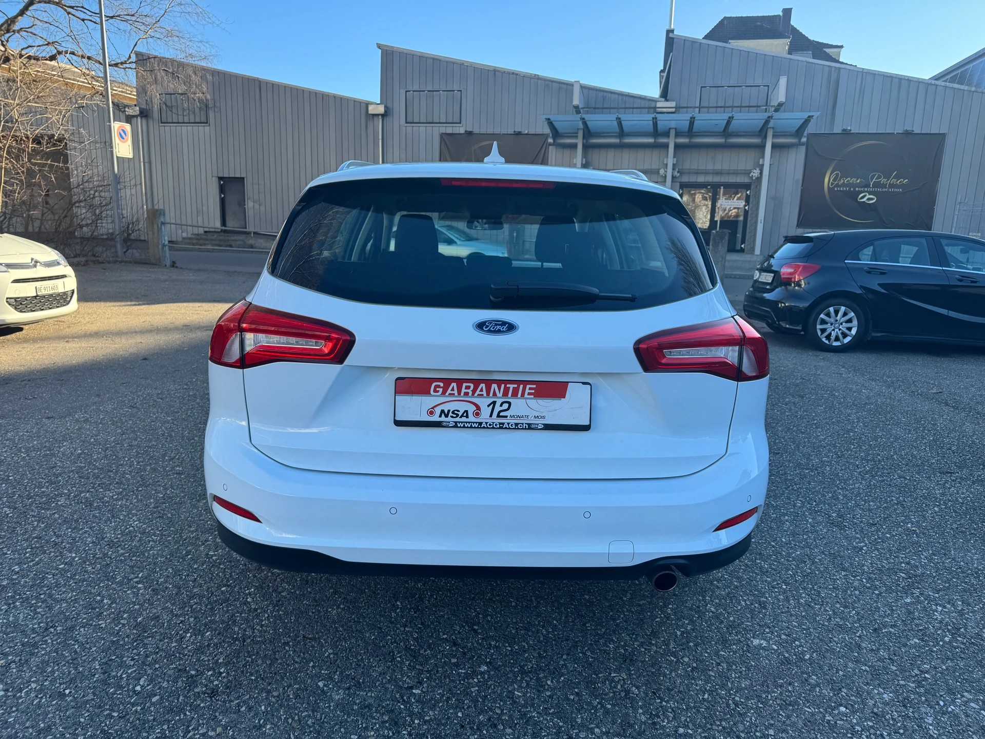FORD Focus 1.5 TDCi Business Automatic ** Gr. Navi * Klima * PDC V&H * Tempomat * Frisch Ab MFK-image-9