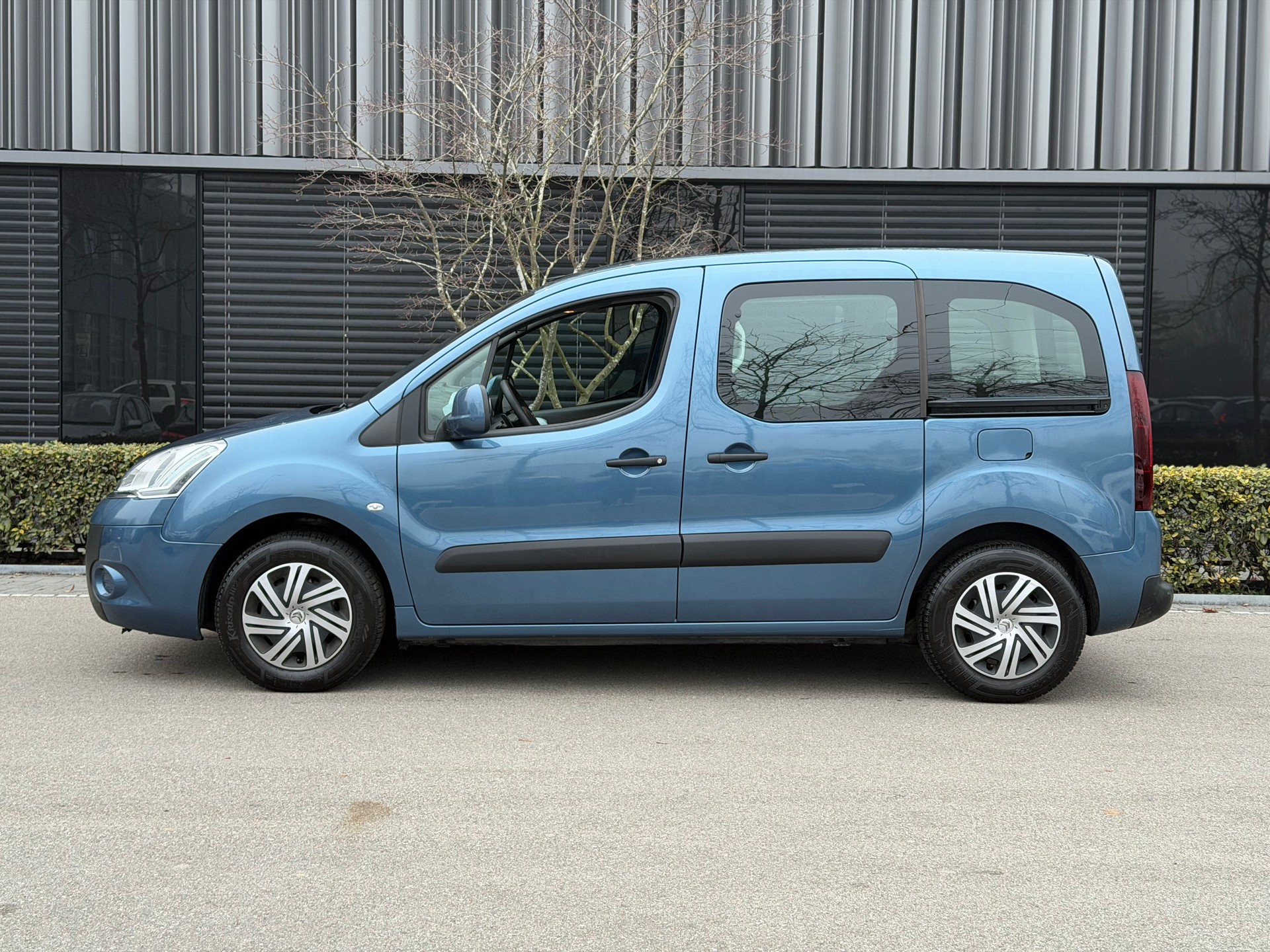 CITROEN Berlingo 1.6 e-HDi Séduction EGS6-image-1