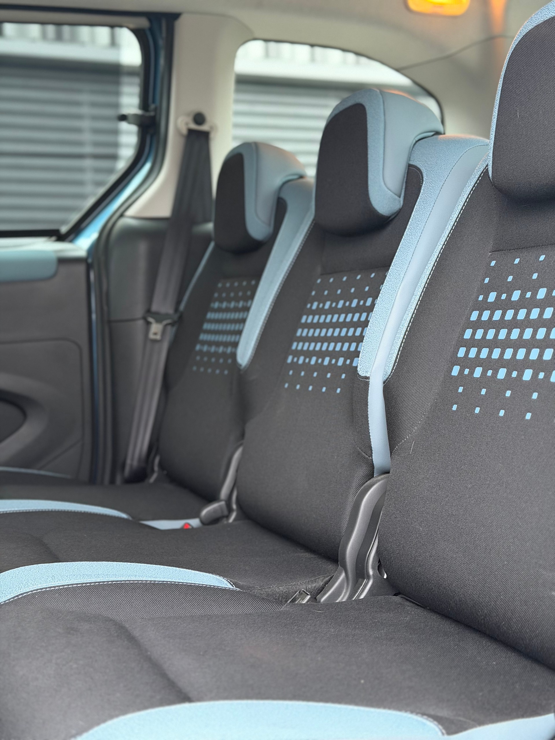 CITROEN Berlingo 1.6 e-HDi Séduction EGS6-image-5