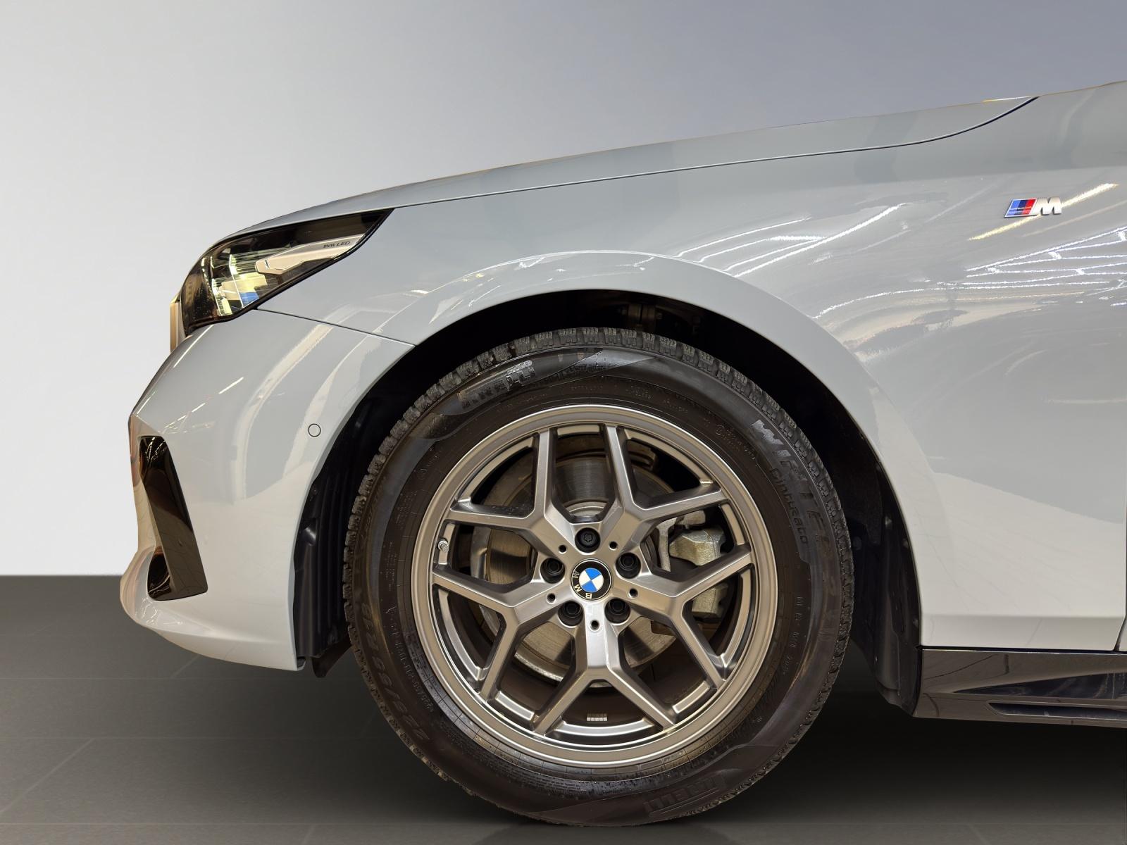 BMW 520d xDrive Touring M-SportPaket-image-18