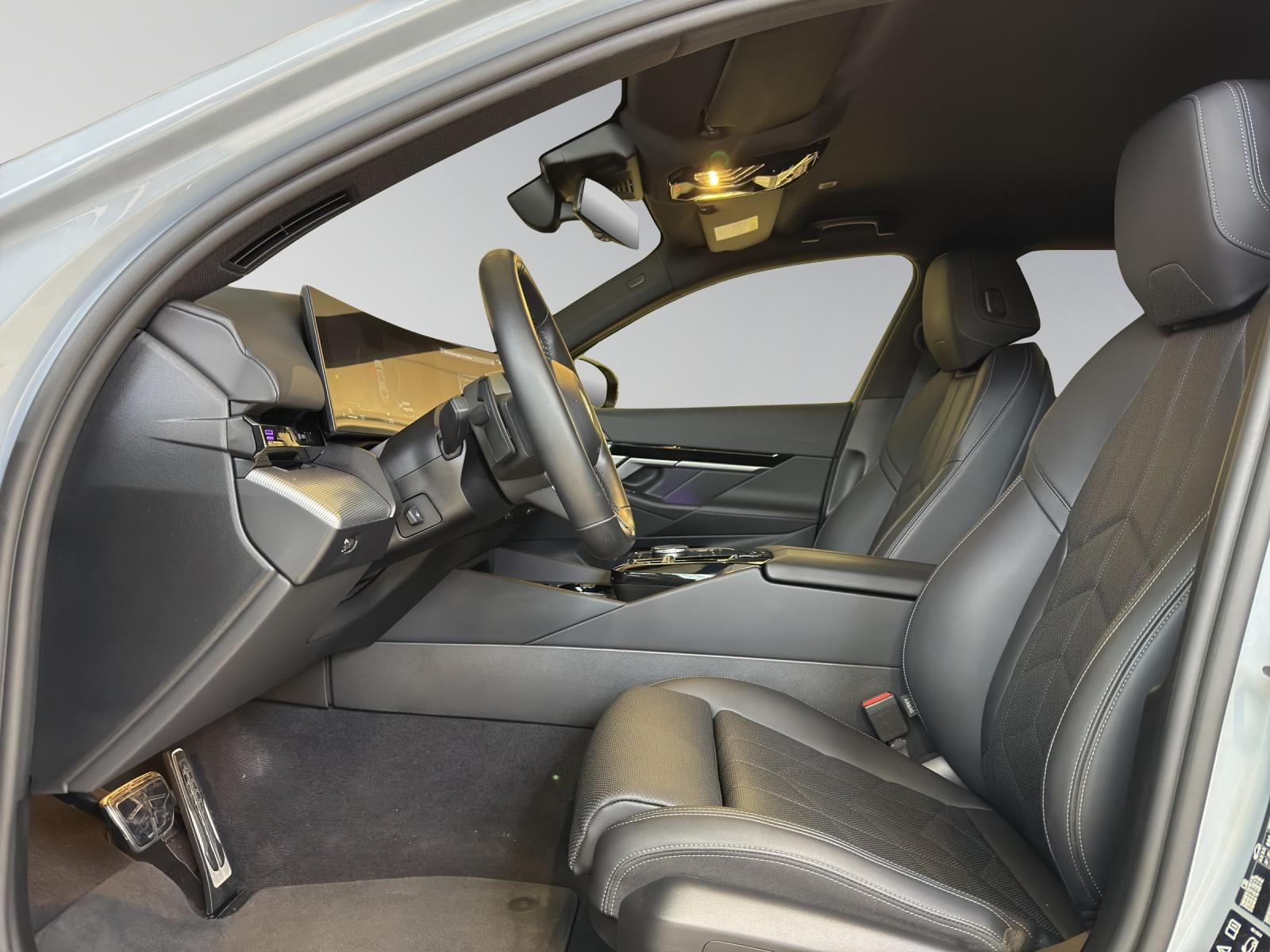 BMW 520d xDrive Touring M-SportPaket-image-14