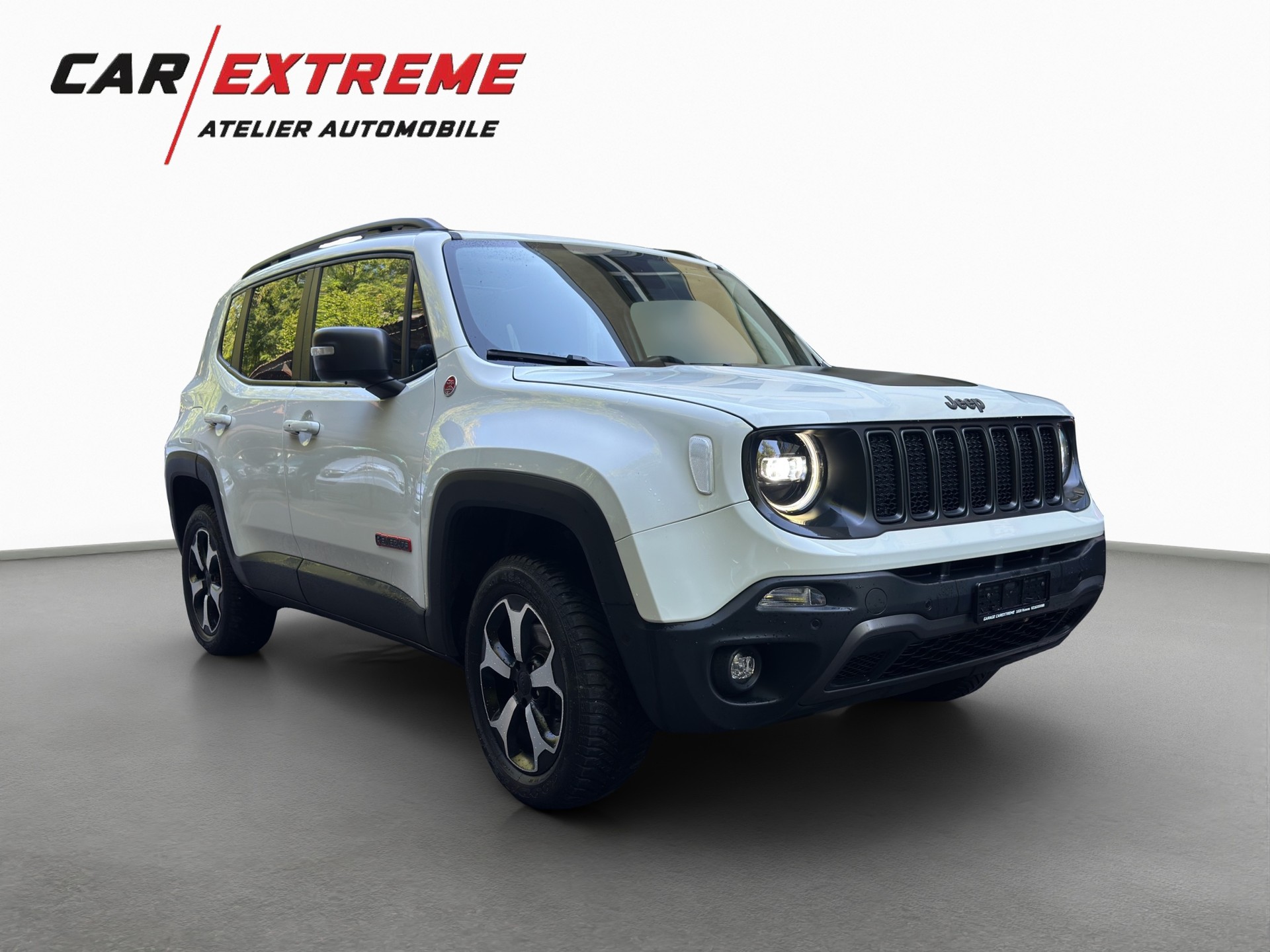 JEEP Renegade 2.0 MJ Trailhawk AWD + Low Range 9ATX-showroom-element-1