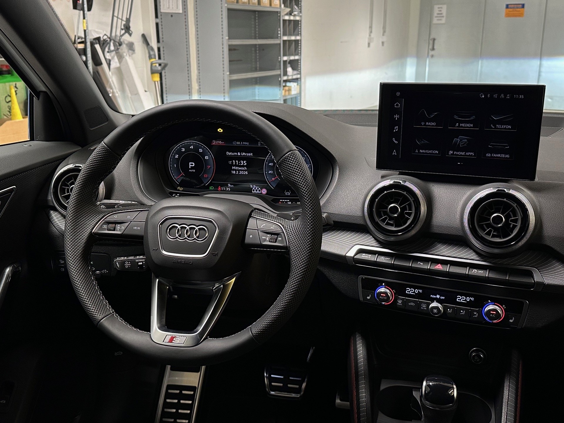 AUDI Q2 40 TFSI S line Attraction quattro S-tronic-image-4