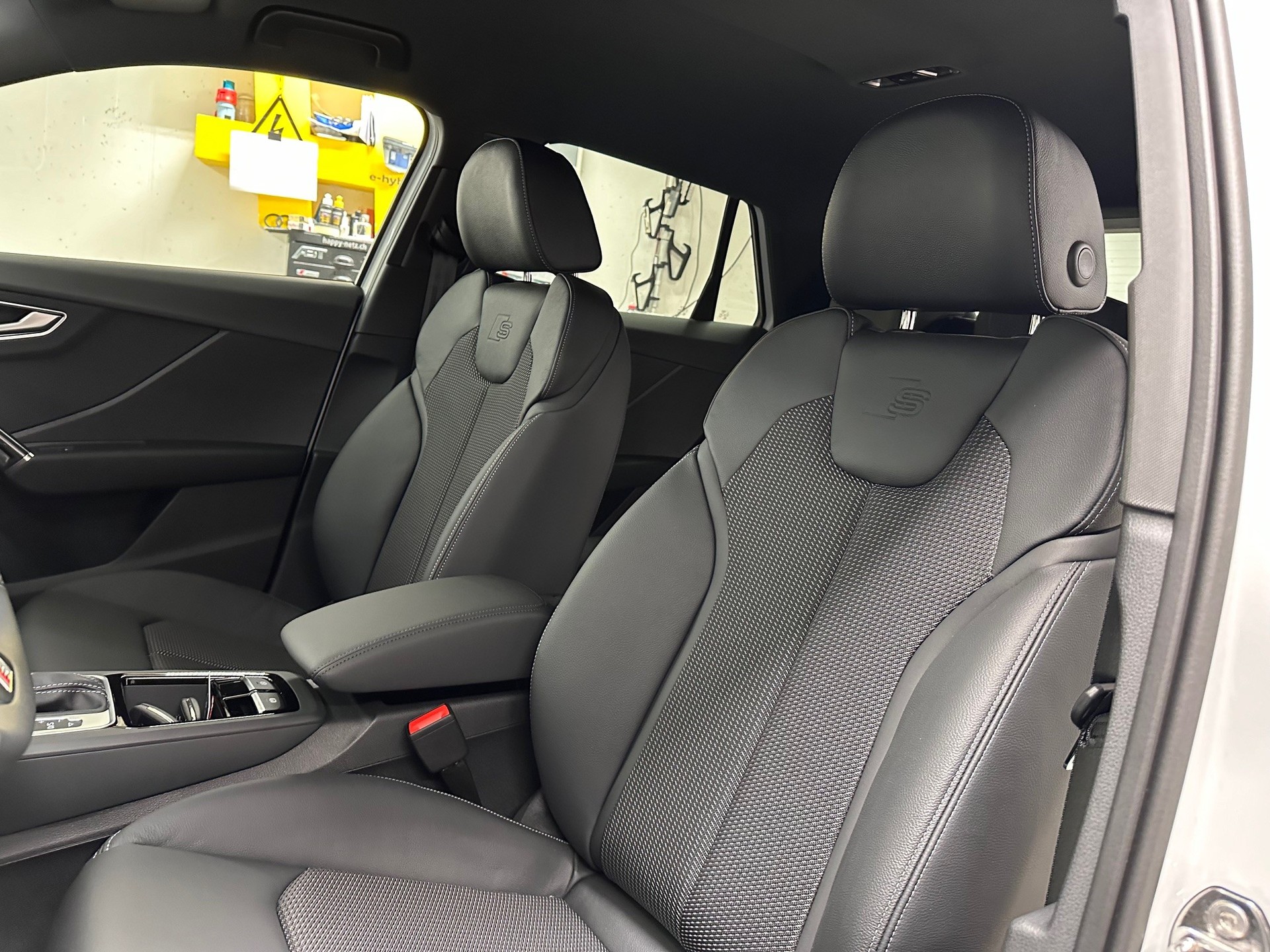 AUDI Q2 40 TFSI S line Attraction quattro S-tronic-image-9