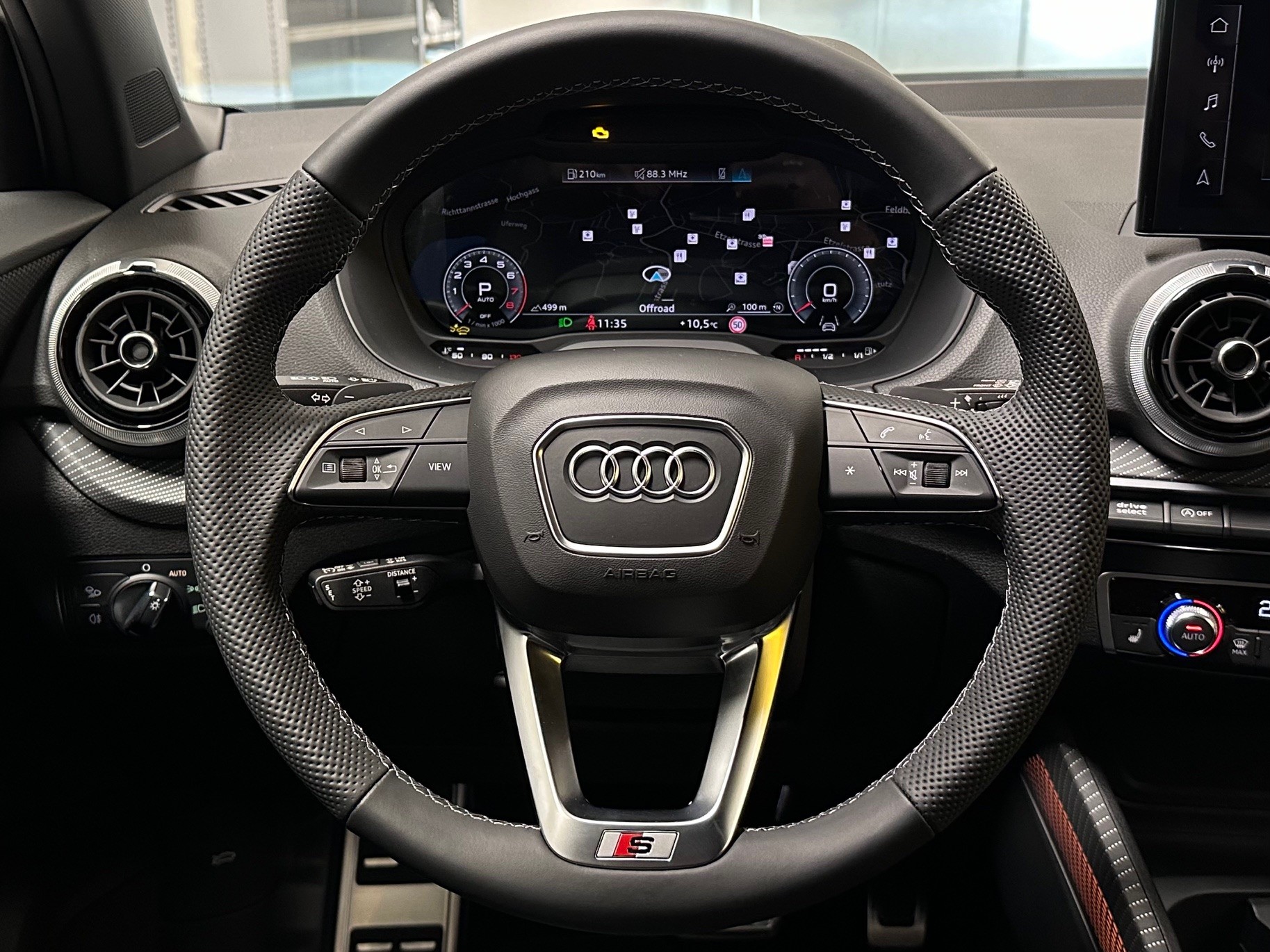 AUDI Q2 40 TFSI S line Attraction quattro S-tronic-image-5