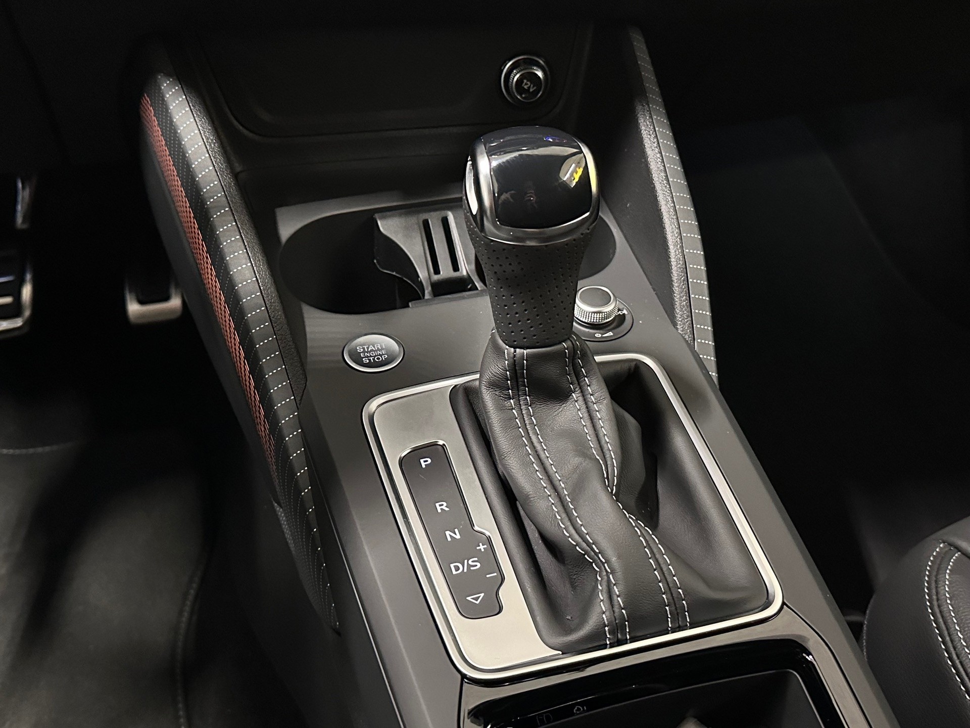 AUDI Q2 40 TFSI S line Attraction quattro S-tronic-image-7
